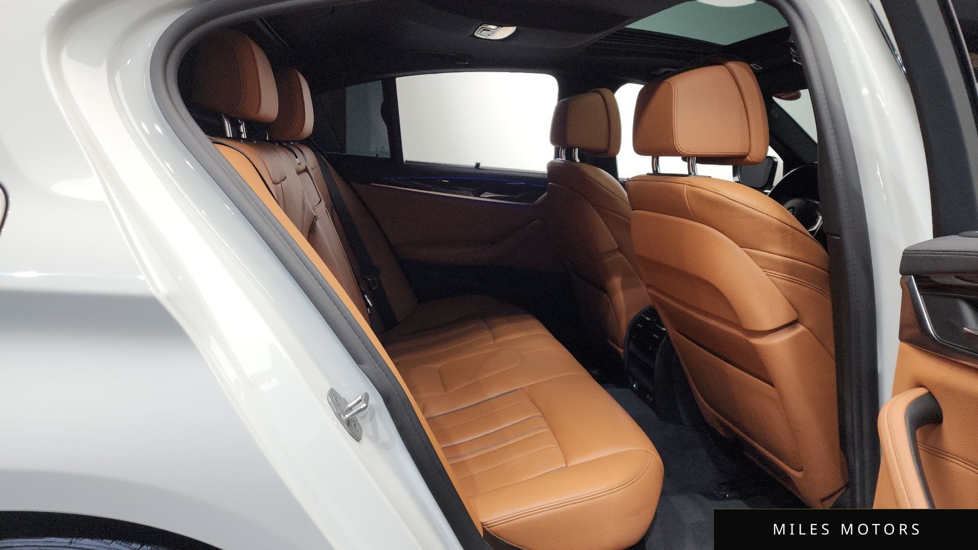 BMW 5 Series (G30) 2022 — миниатюра 12