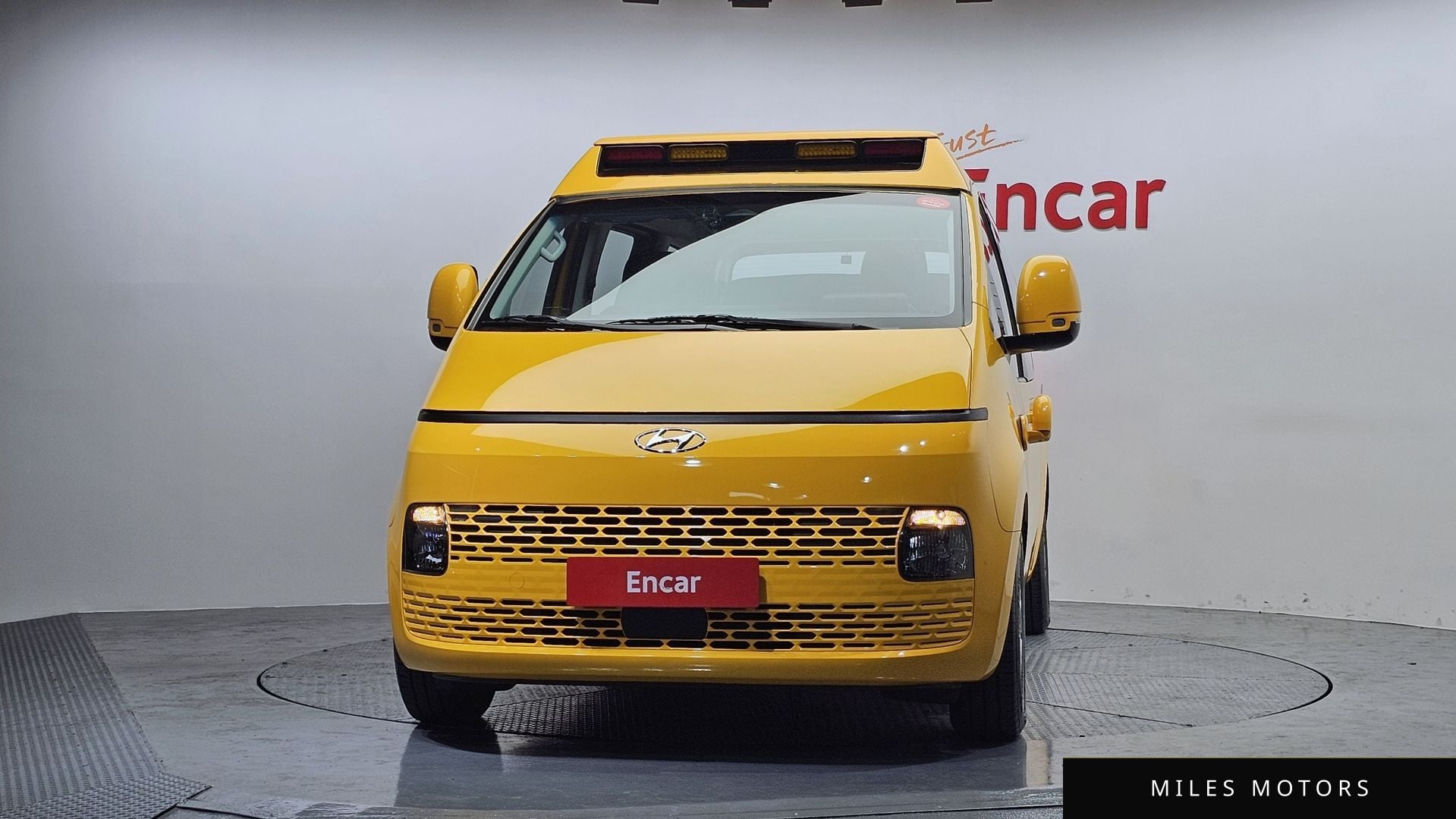 Hyundai Staria 2022 — миниатюра 3