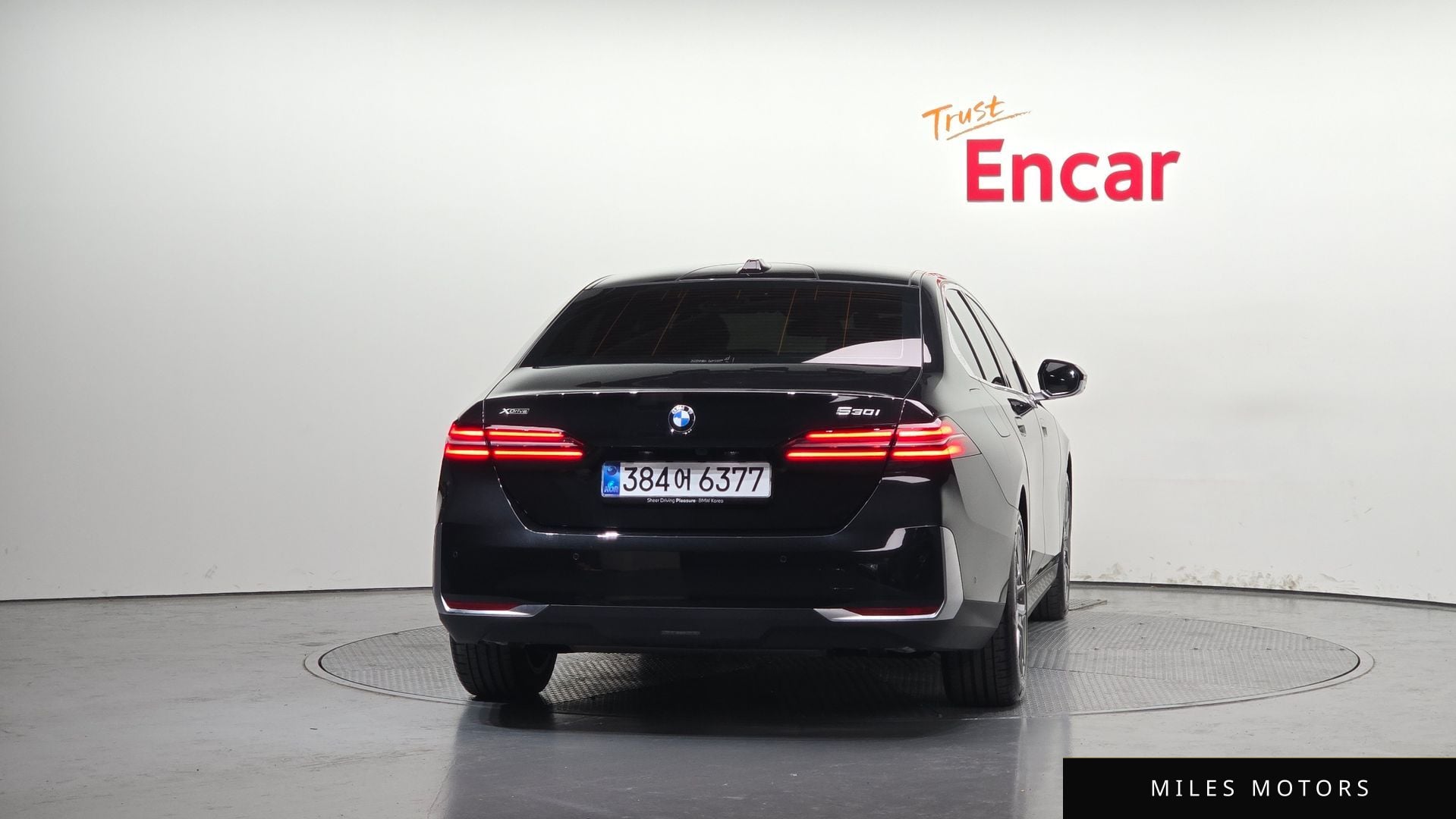 BMW 5 Series (G60) 2025 — миниатюра 4
