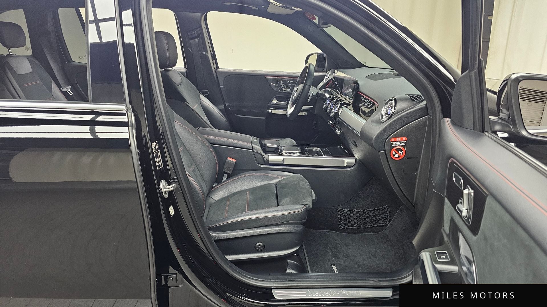 Mercedes-Benz GLB-Class X247 2020 — миниатюра 11