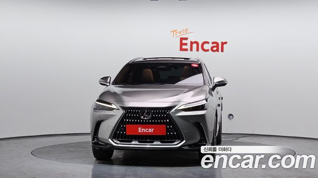 Лексус NX350h 2023 — миниатюра 3