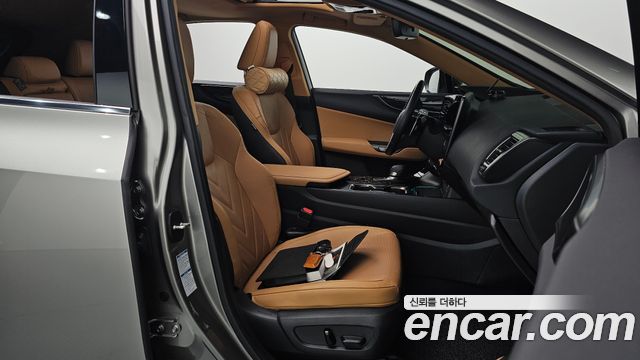 Лексус NX350h 2023 — миниатюра 10