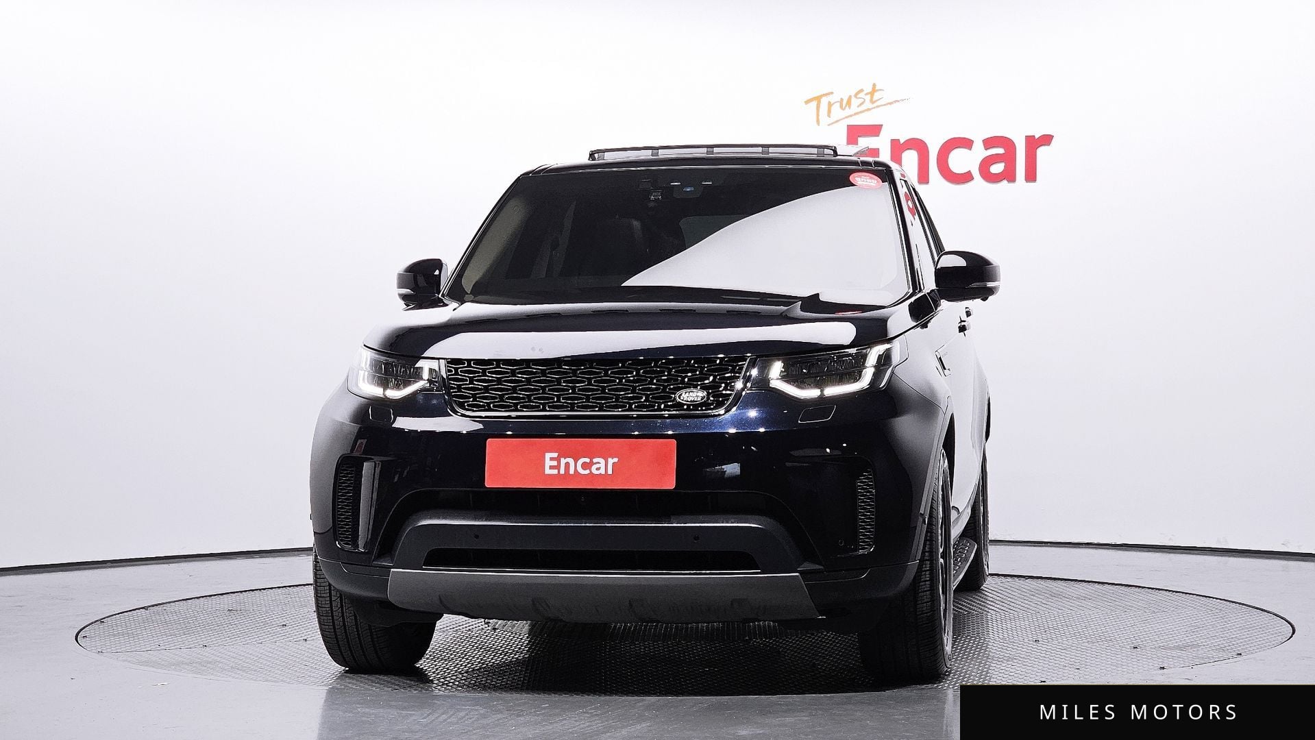 Land Rover Discovery 2019 — миниатюра 3