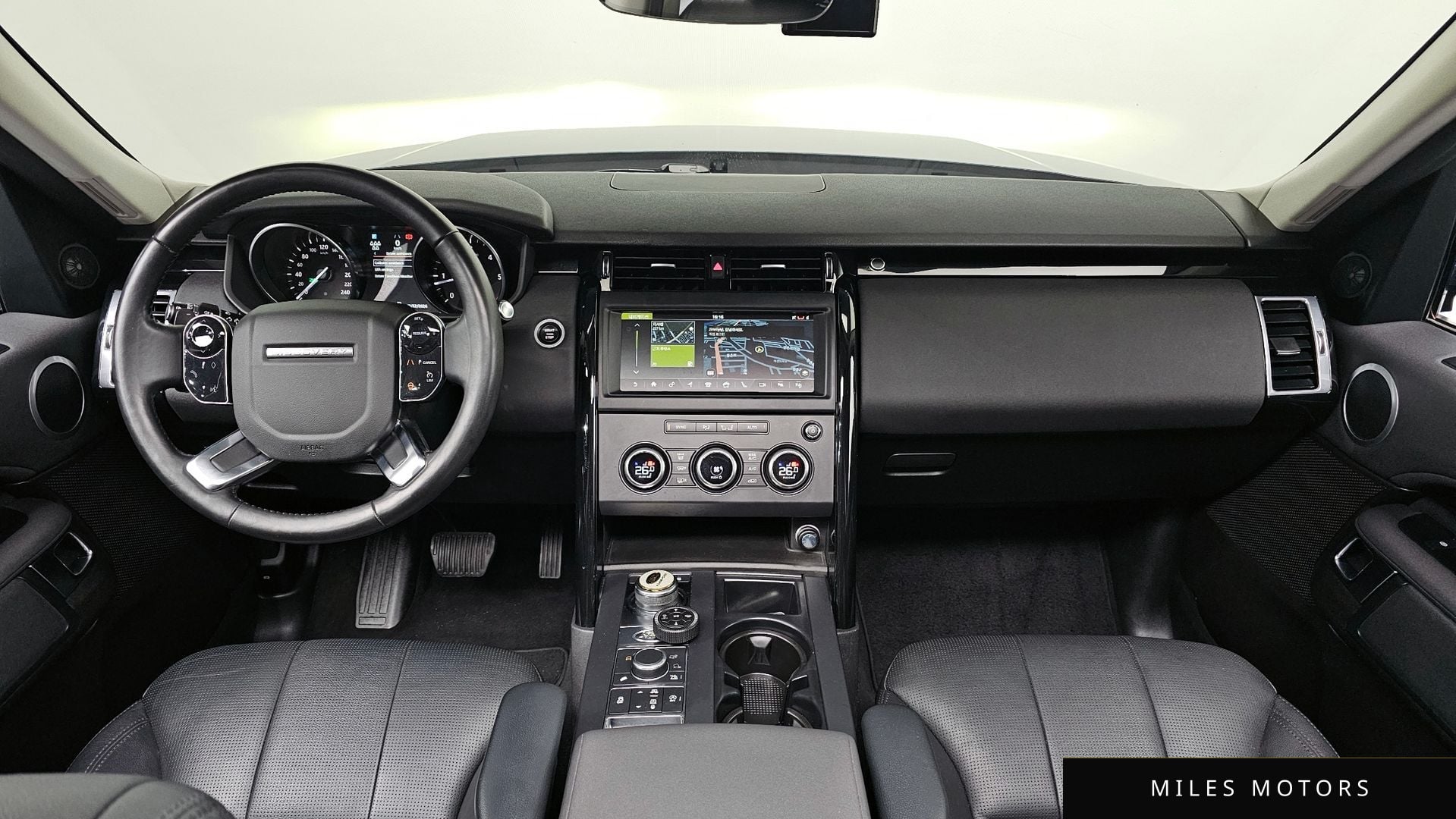 Land Rover Discovery 2019 — миниатюра 7