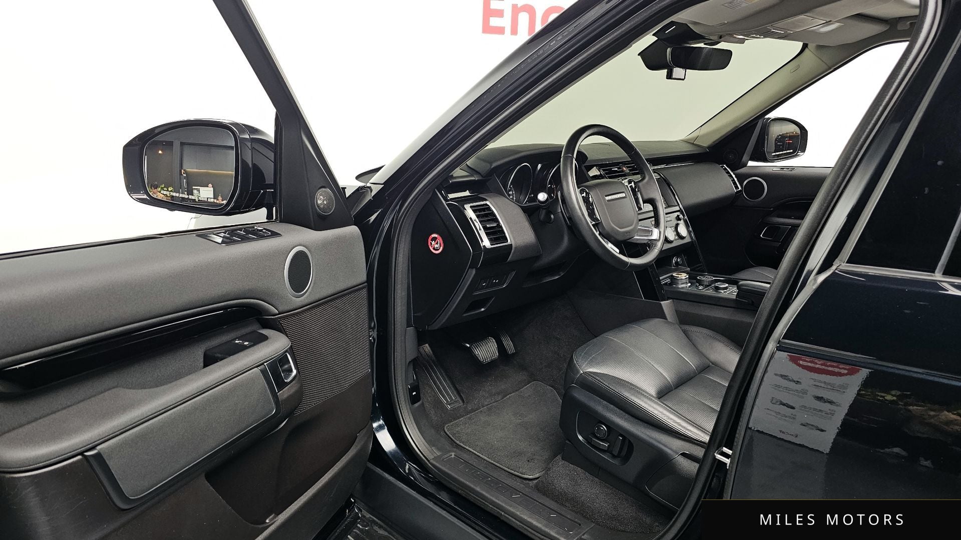 Land Rover Discovery 2019 — миниатюра 11