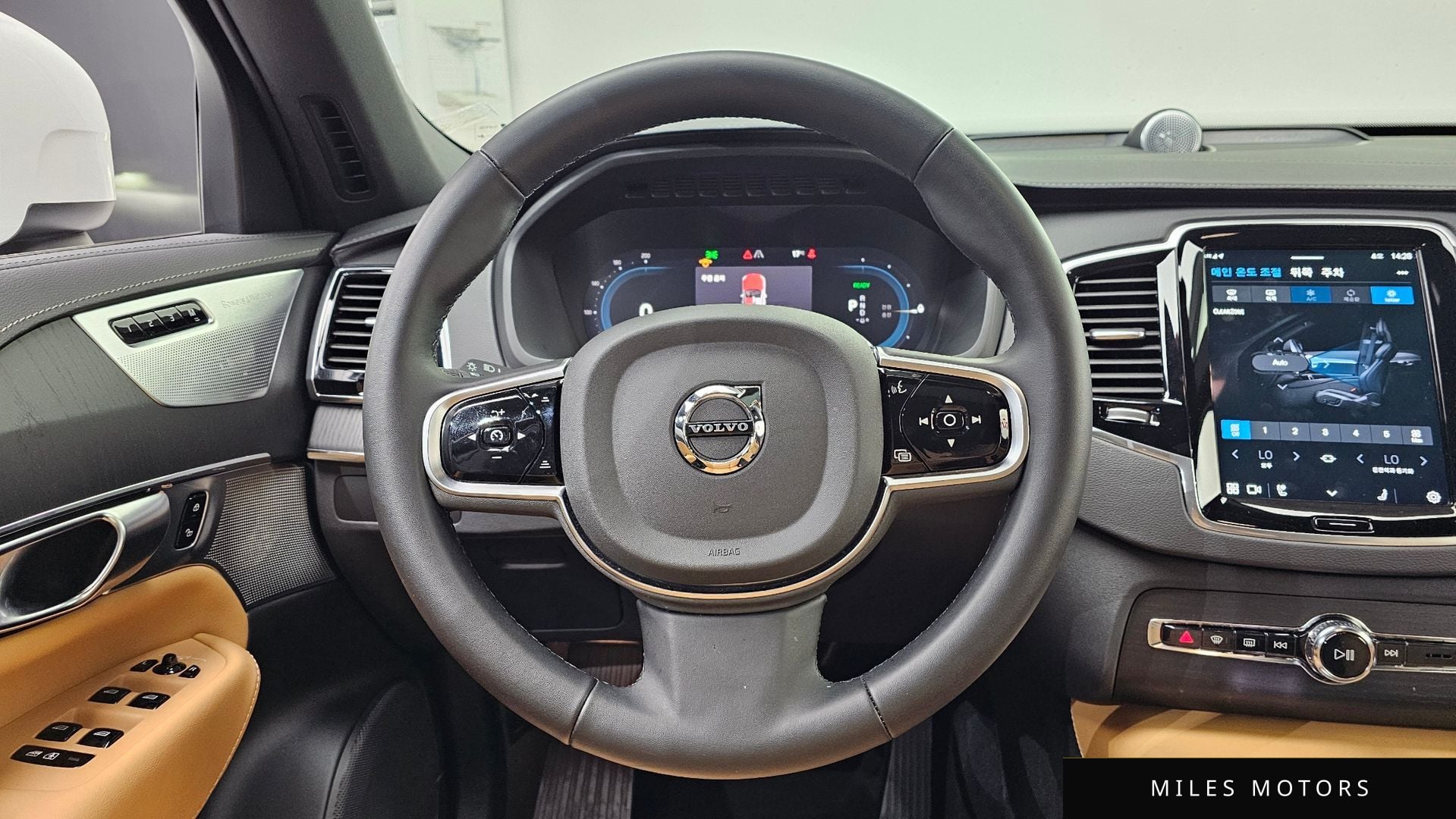 Volvo XC90 2024 — миниатюра 13