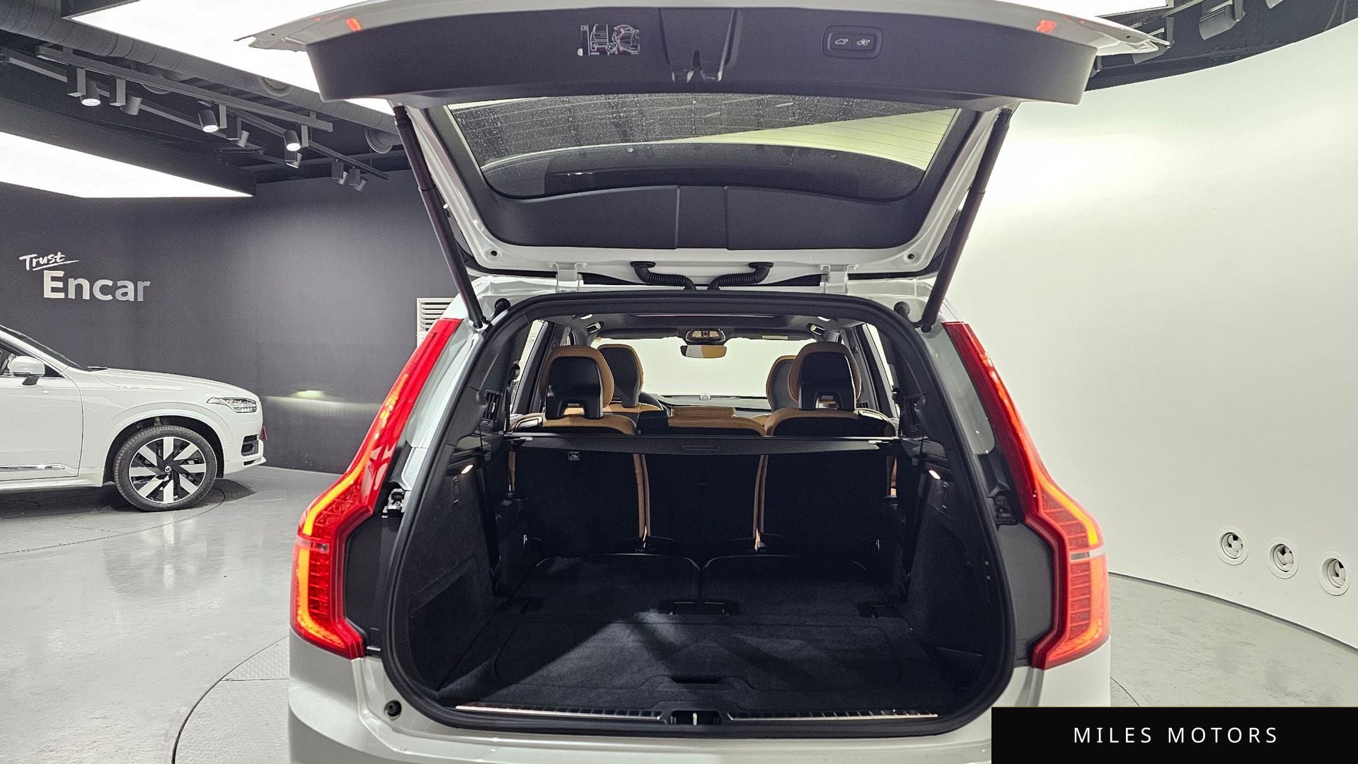 Volvo XC90 2024 — миниатюра 20