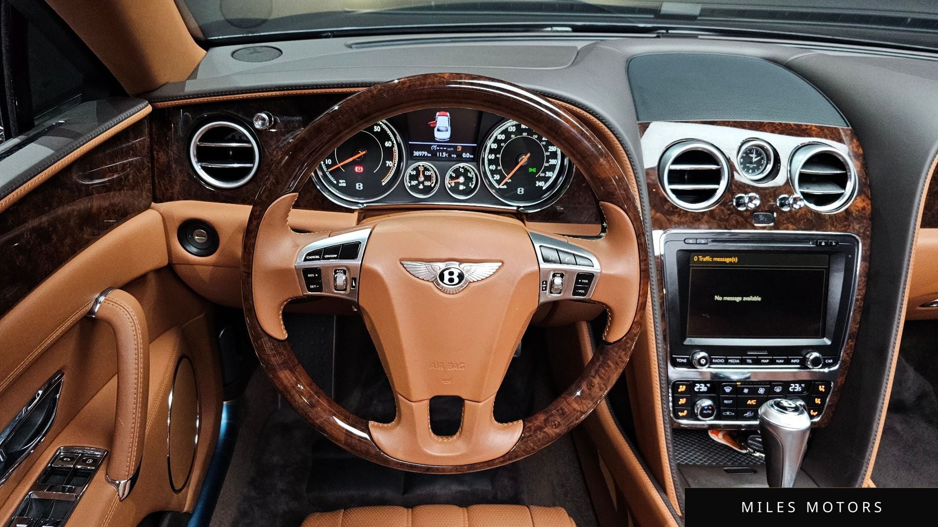 Bentley 플라잉스퍼 2016 — миниатюра 13