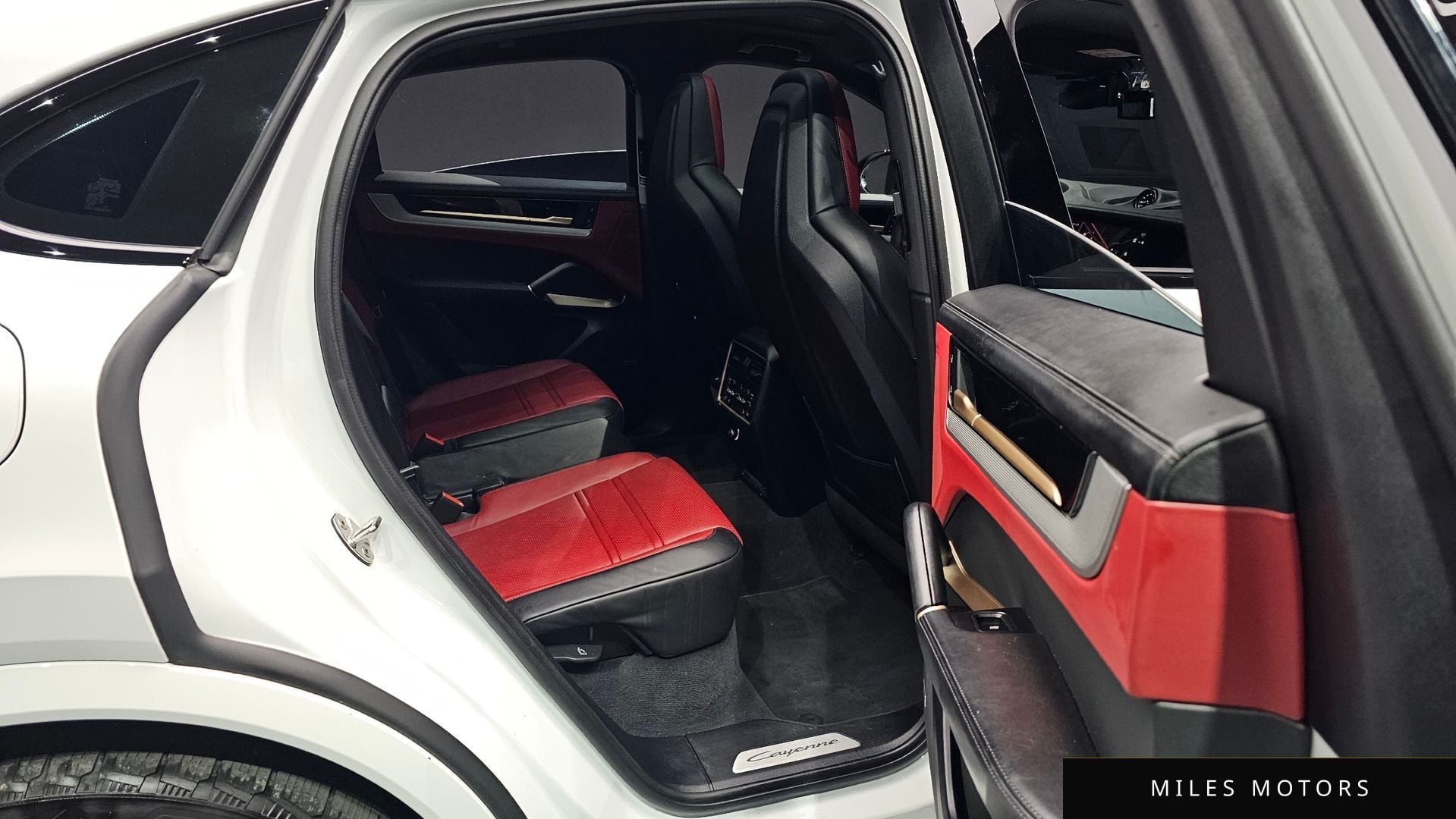 Porsche 카이엔 (PO536) 2025 — миниатюра 11