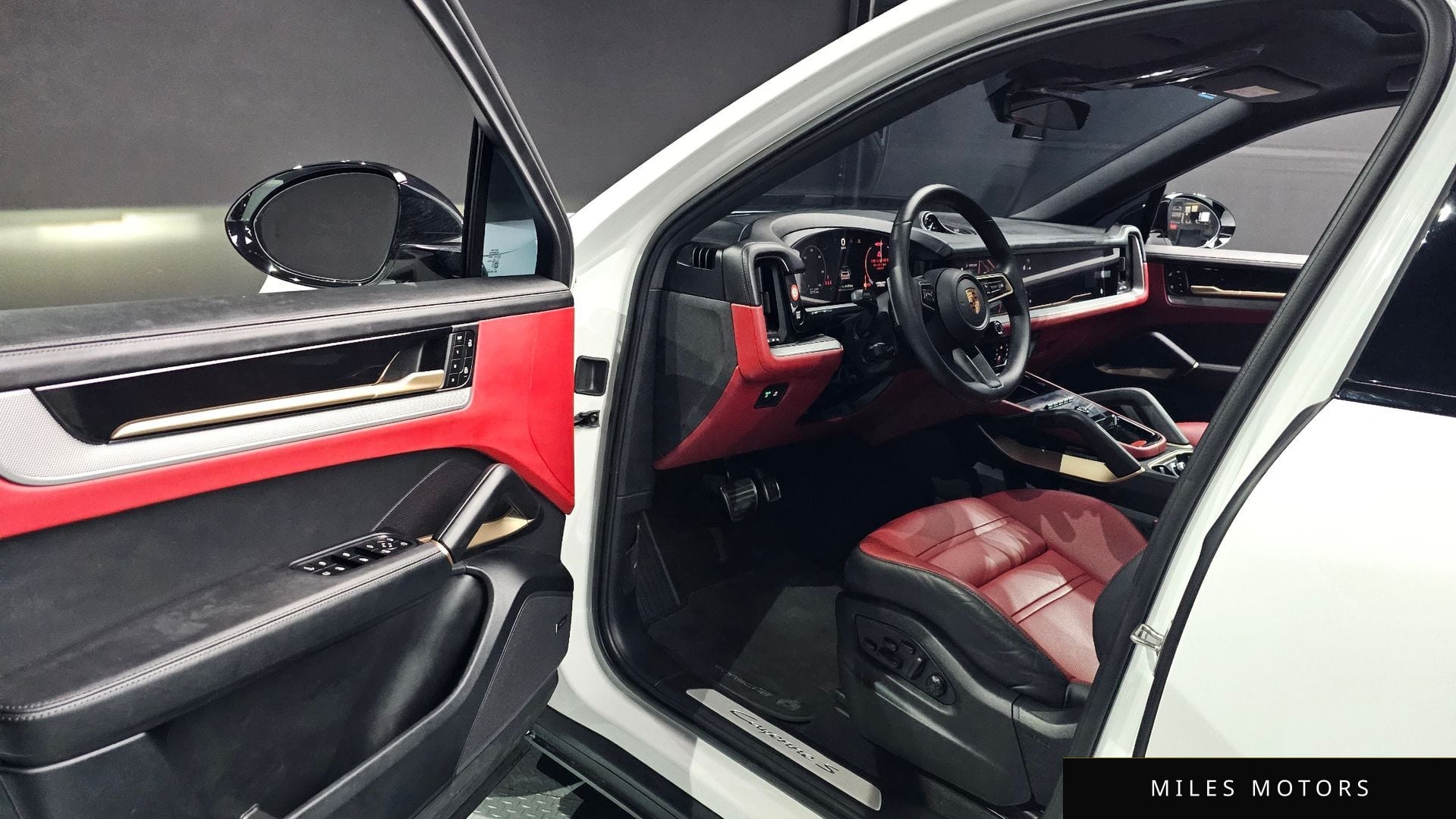 Porsche 카이엔 (PO536) 2025 — миниатюра 12