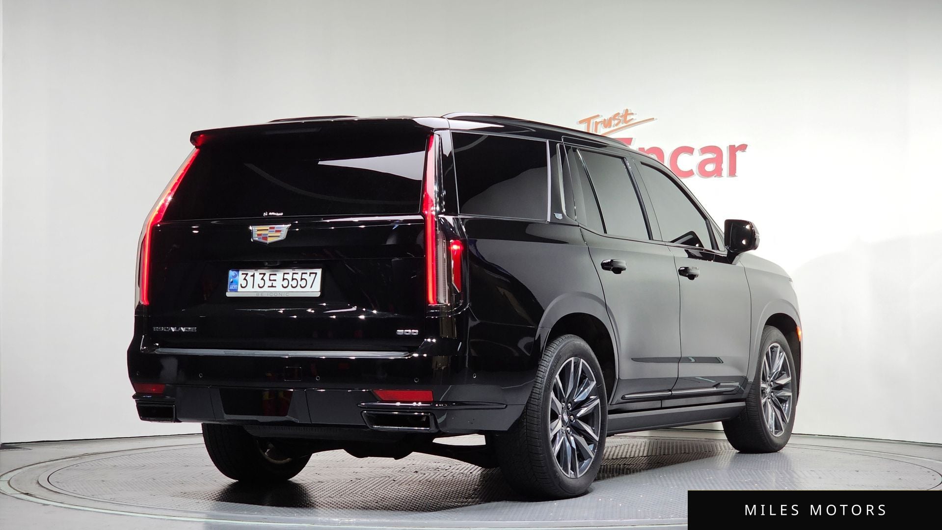 Cadillac Escalade 2022 — миниатюра 2