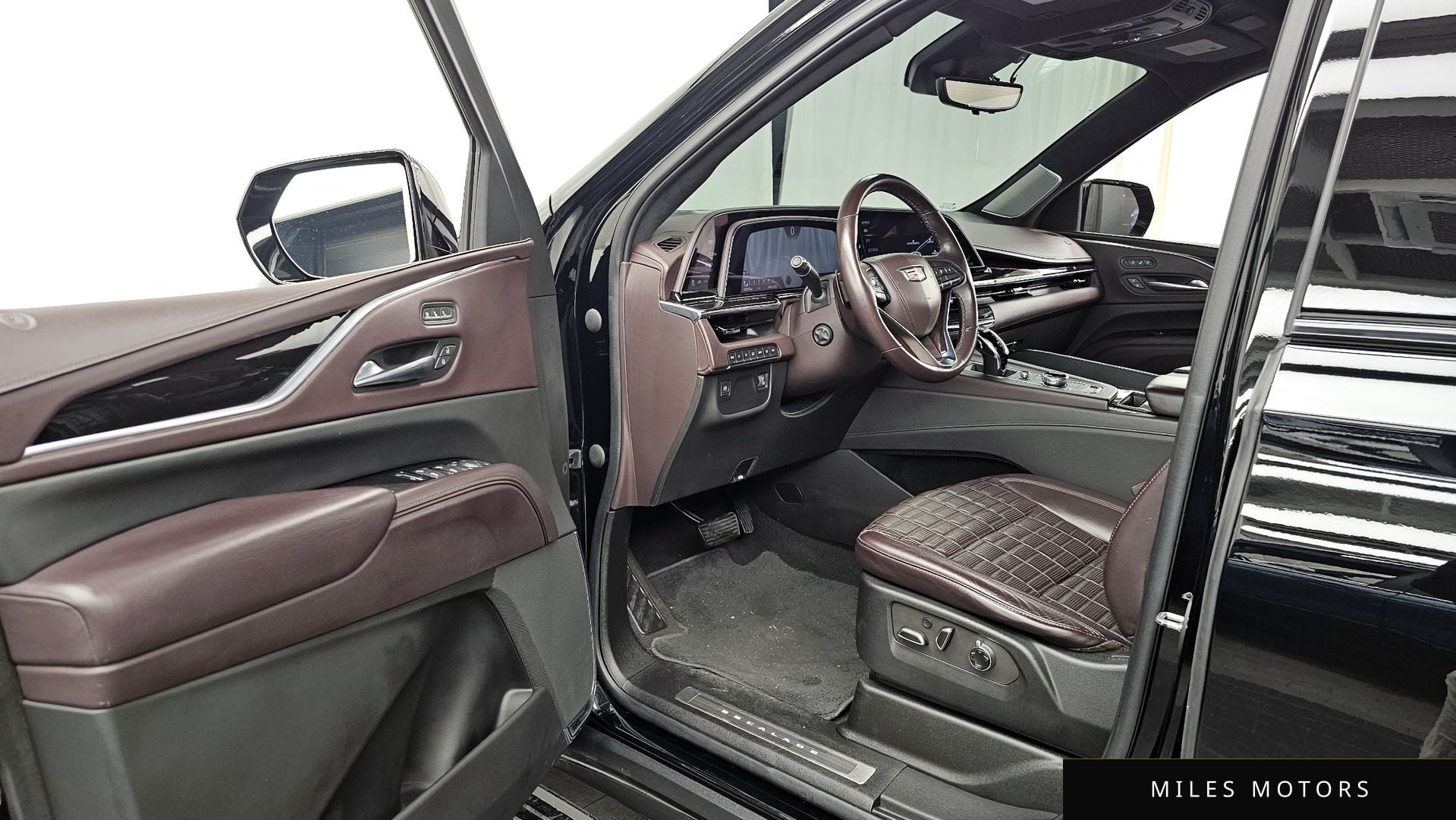 Cadillac Escalade 2022 — миниатюра 10
