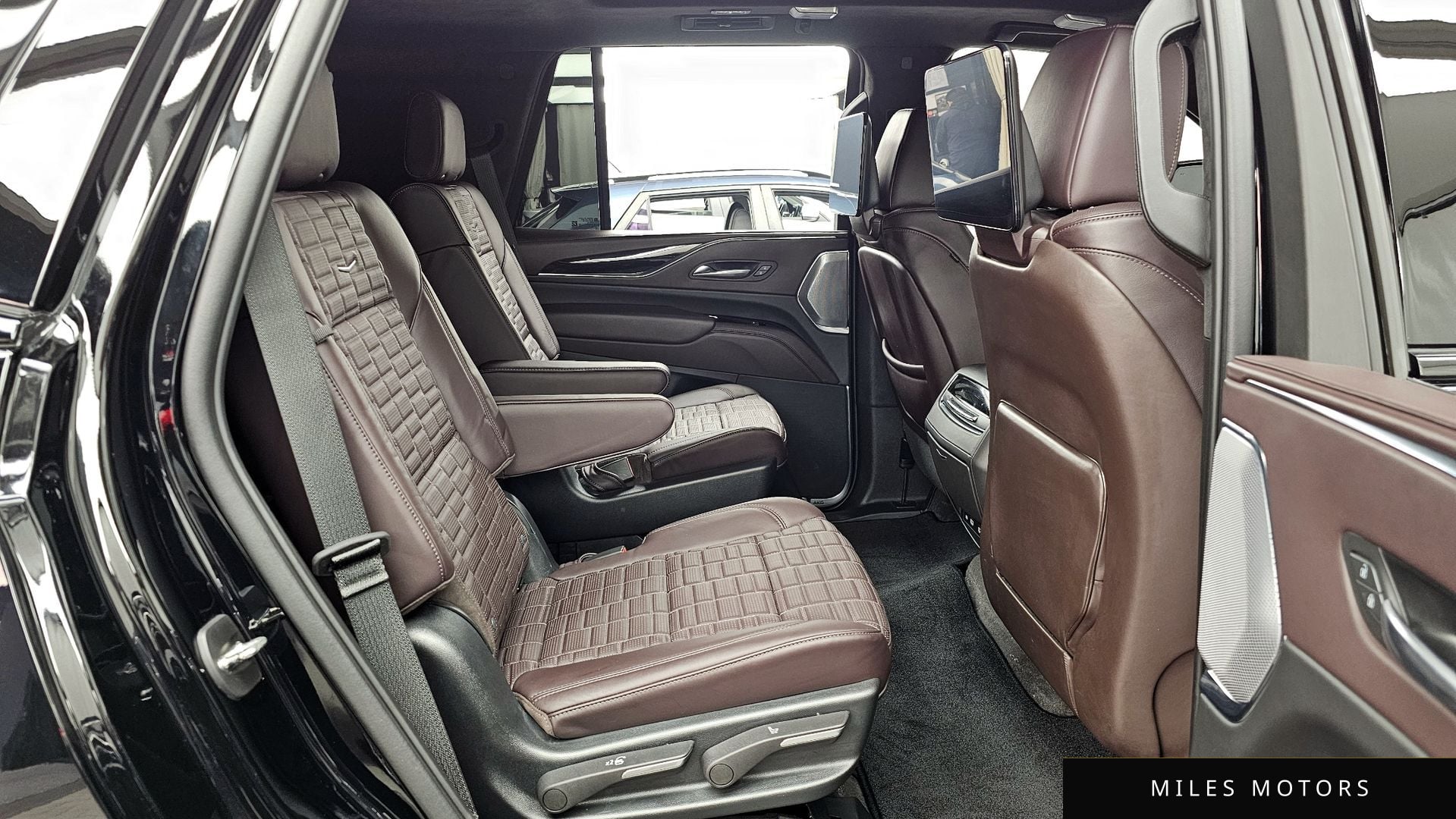Cadillac Escalade 2022 — миниатюра 12