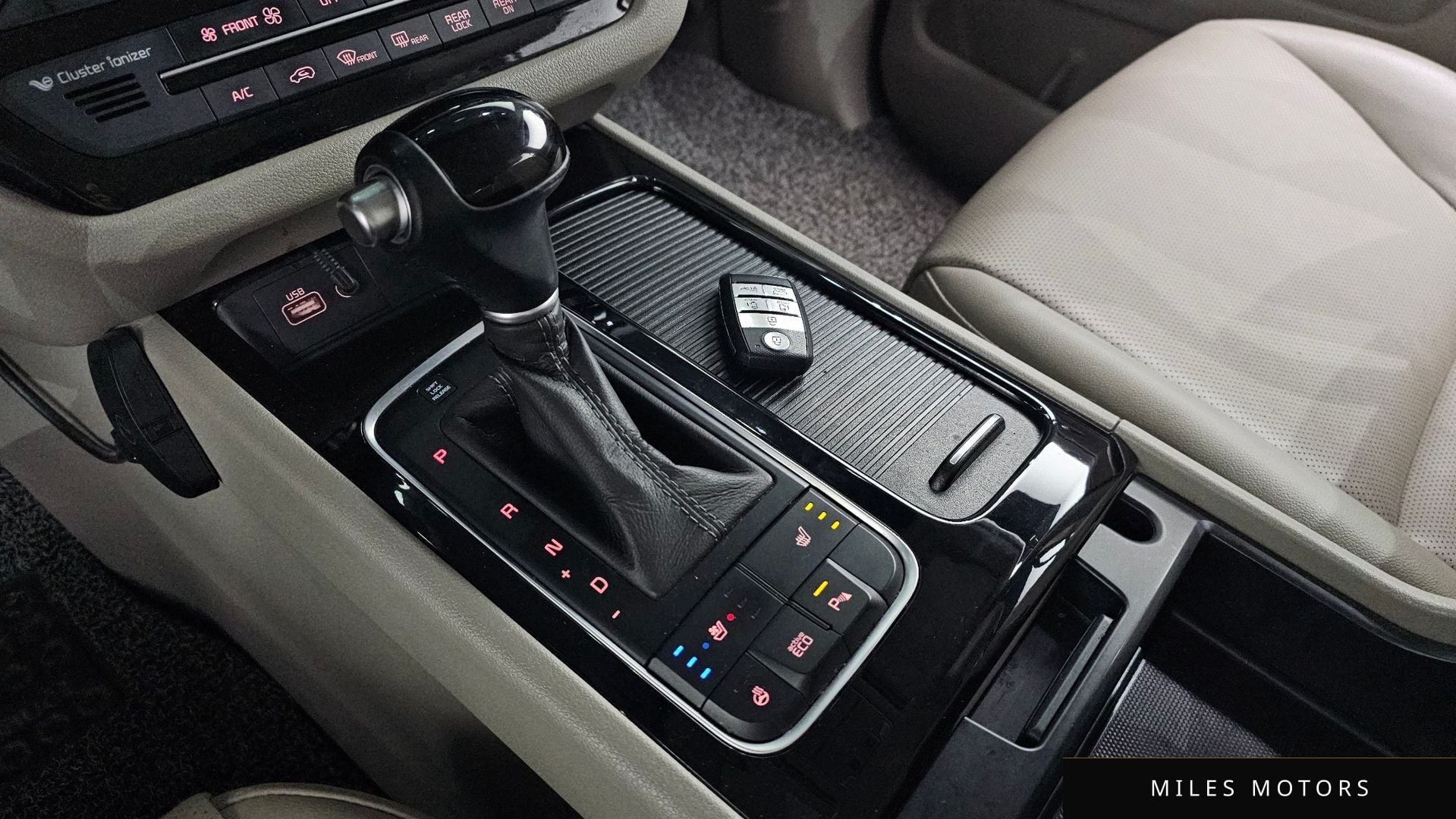 Kia Canival 2015 — миниатюра 9