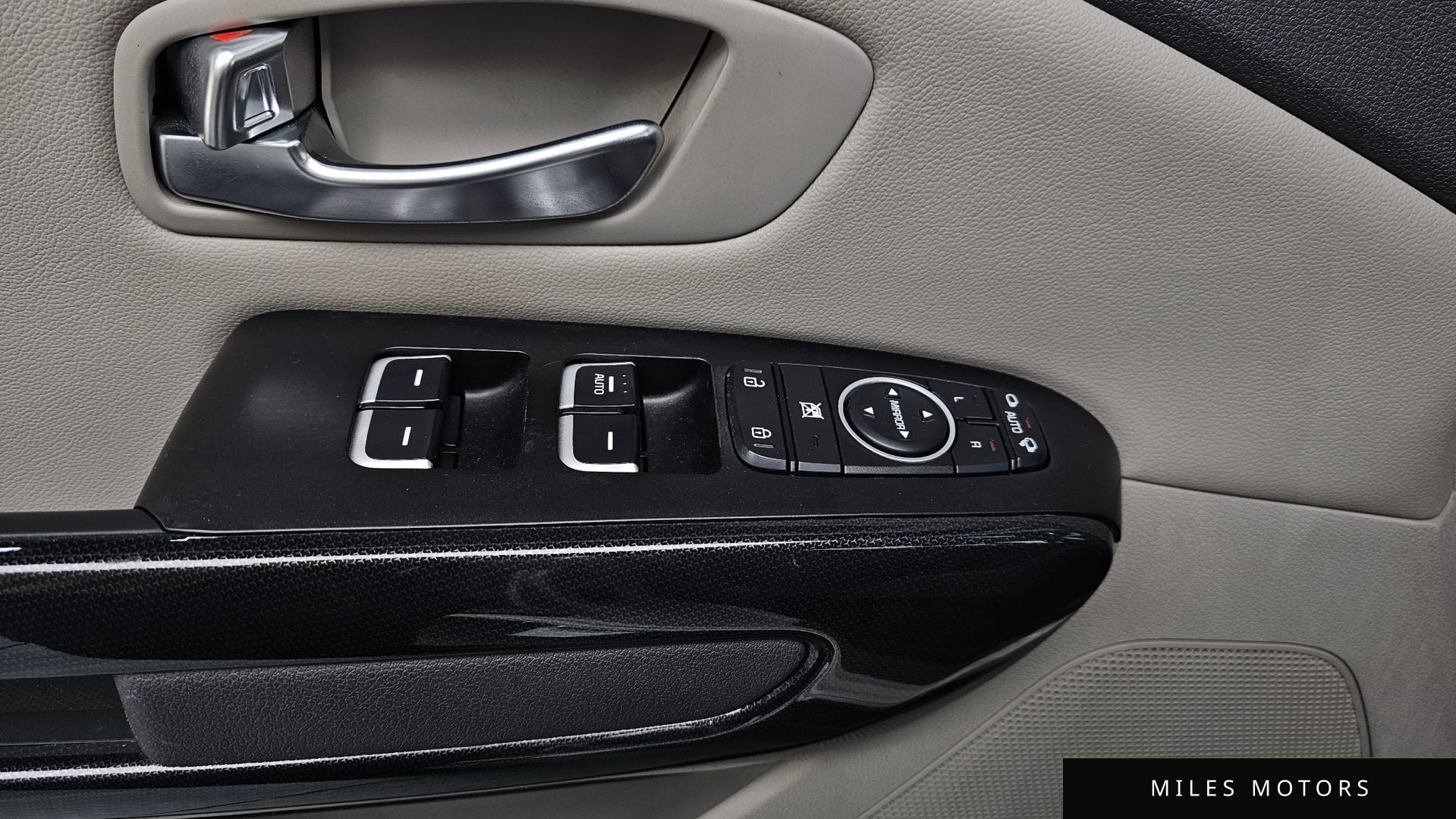 Kia Canival 2015 — миниатюра 16