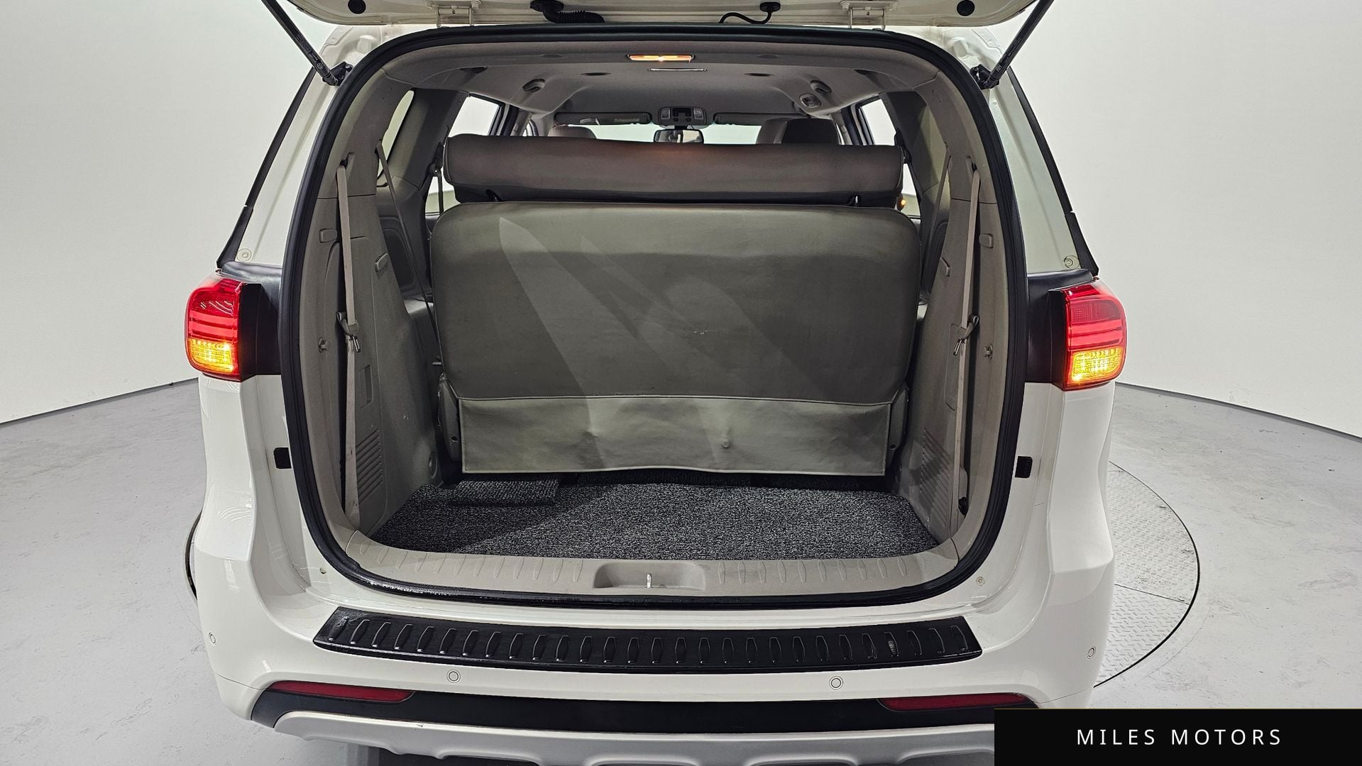 Kia Canival 2015 — миниатюра 20
