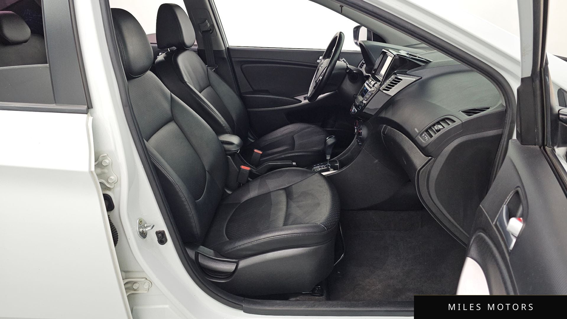 Hyundai Accent 2015 — миниатюра 10