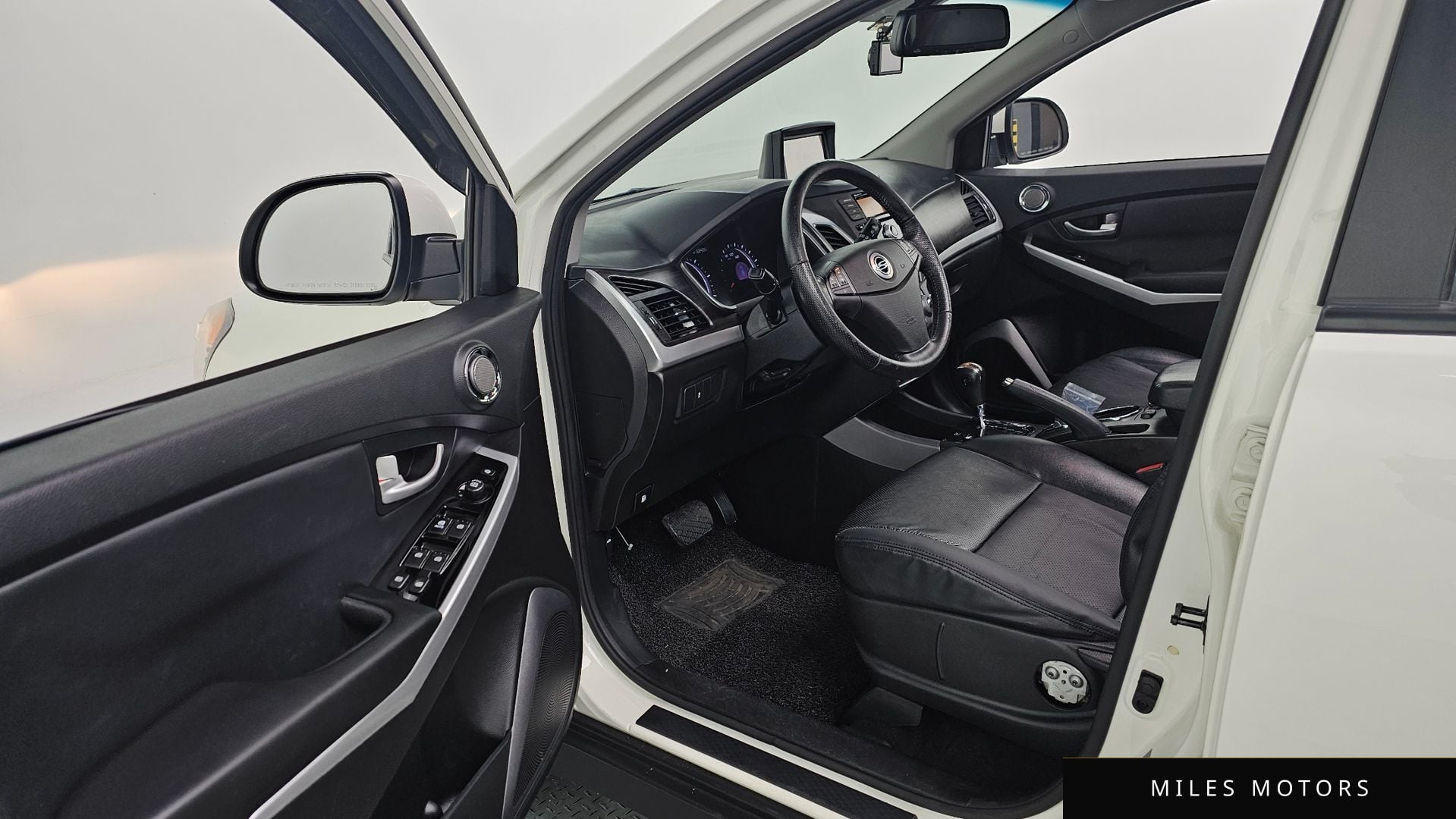 KG Mobility KORANDO 2015 — миниатюра 10
