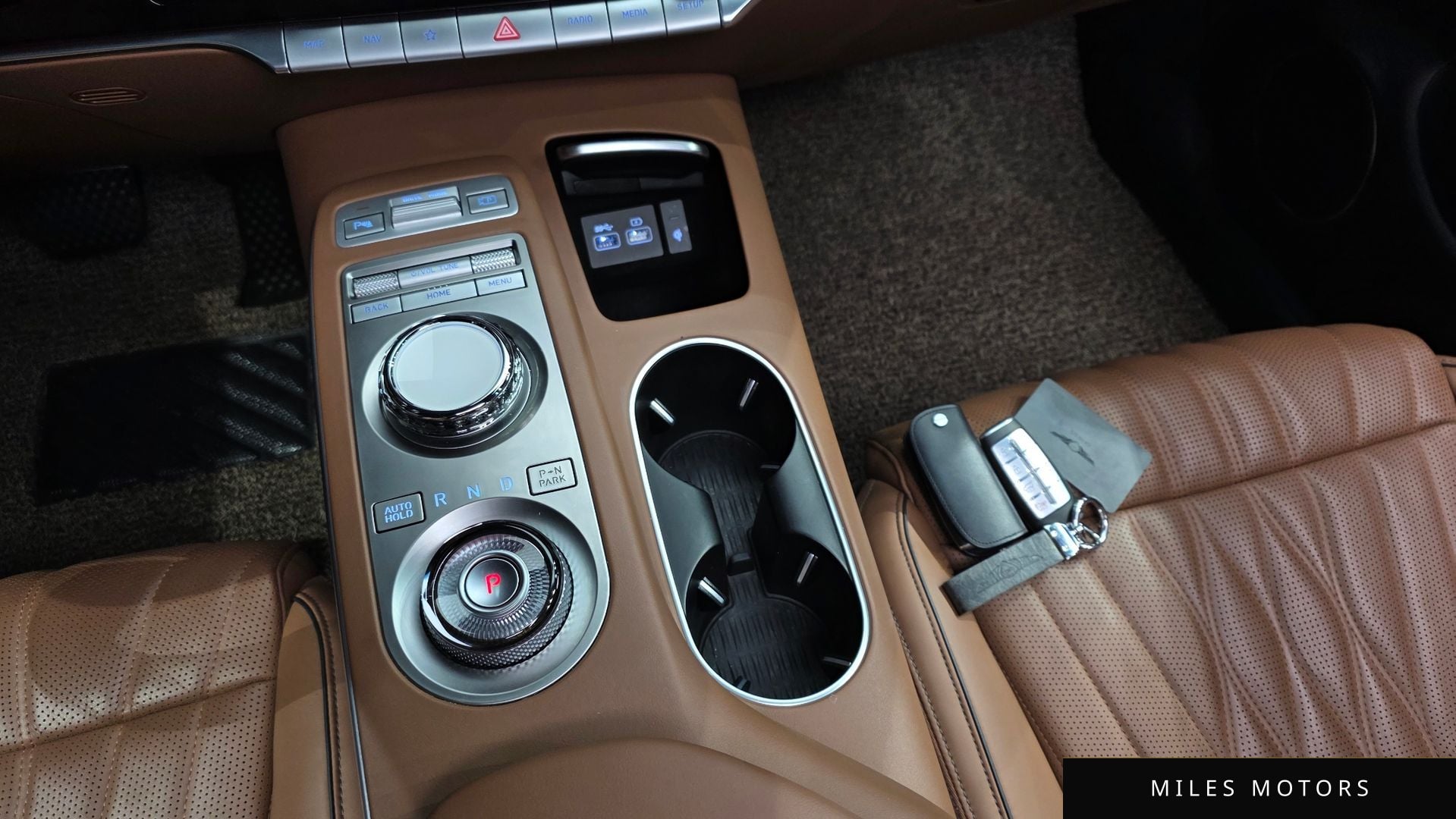 Genesis GV70 2022 — миниатюра 9