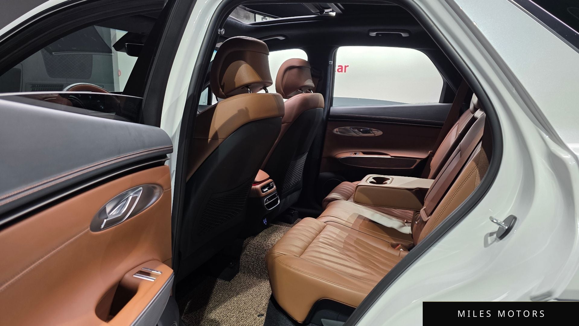 Genesis GV70 2022 — миниатюра 12