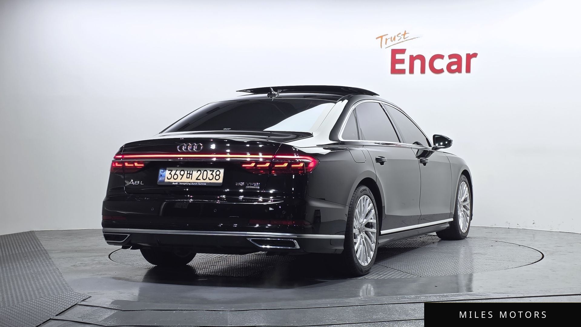 Audi A8 (D5) 2021 — миниатюра 2