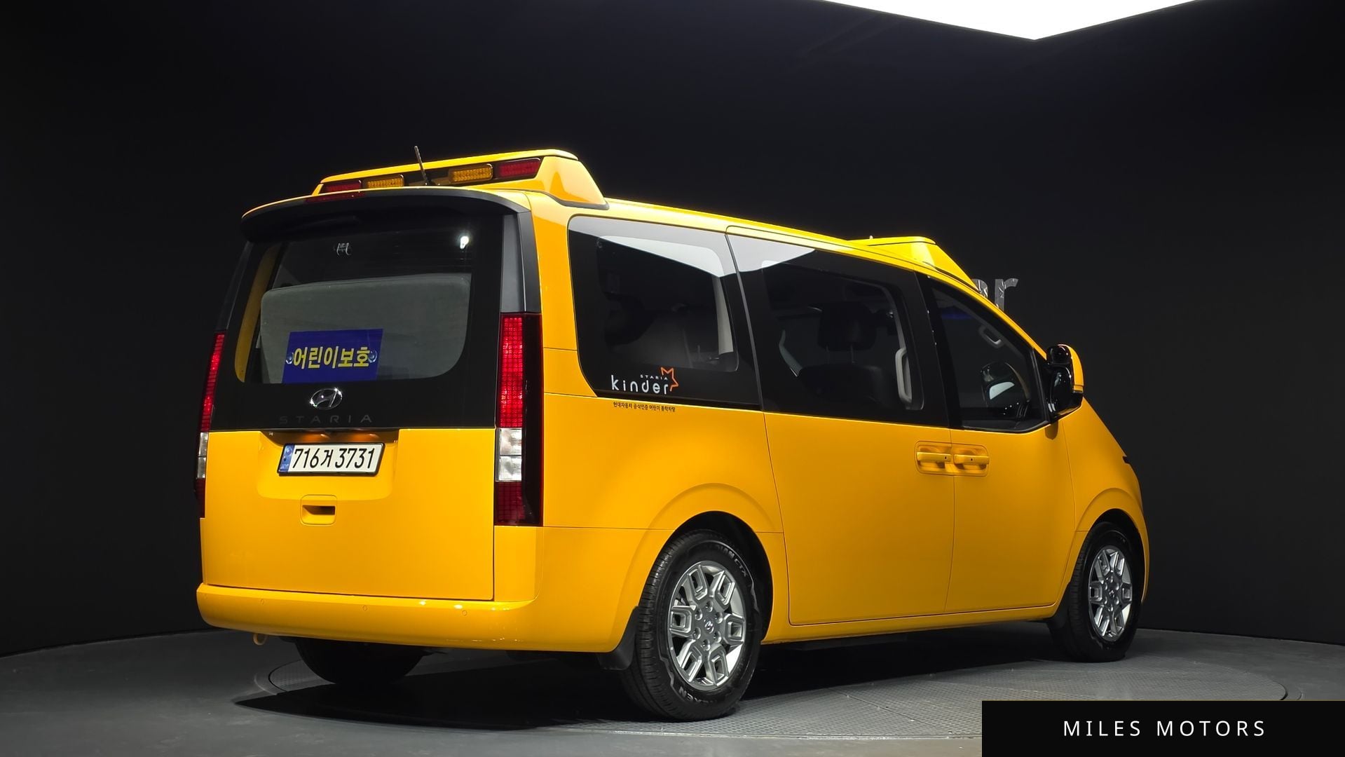Hyundai Staria 2024 — миниатюра 2