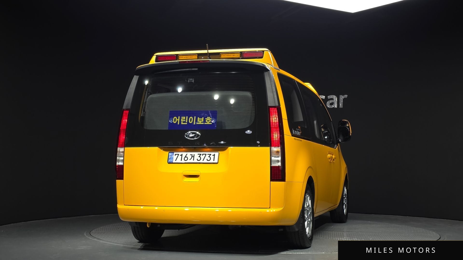 Hyundai Staria 2024 — миниатюра 4