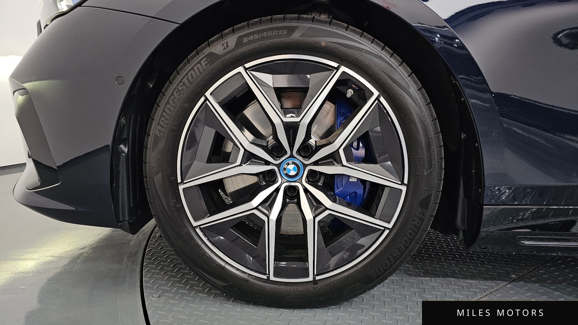 BMW i5 (G60) 2025 — миниатюра 5