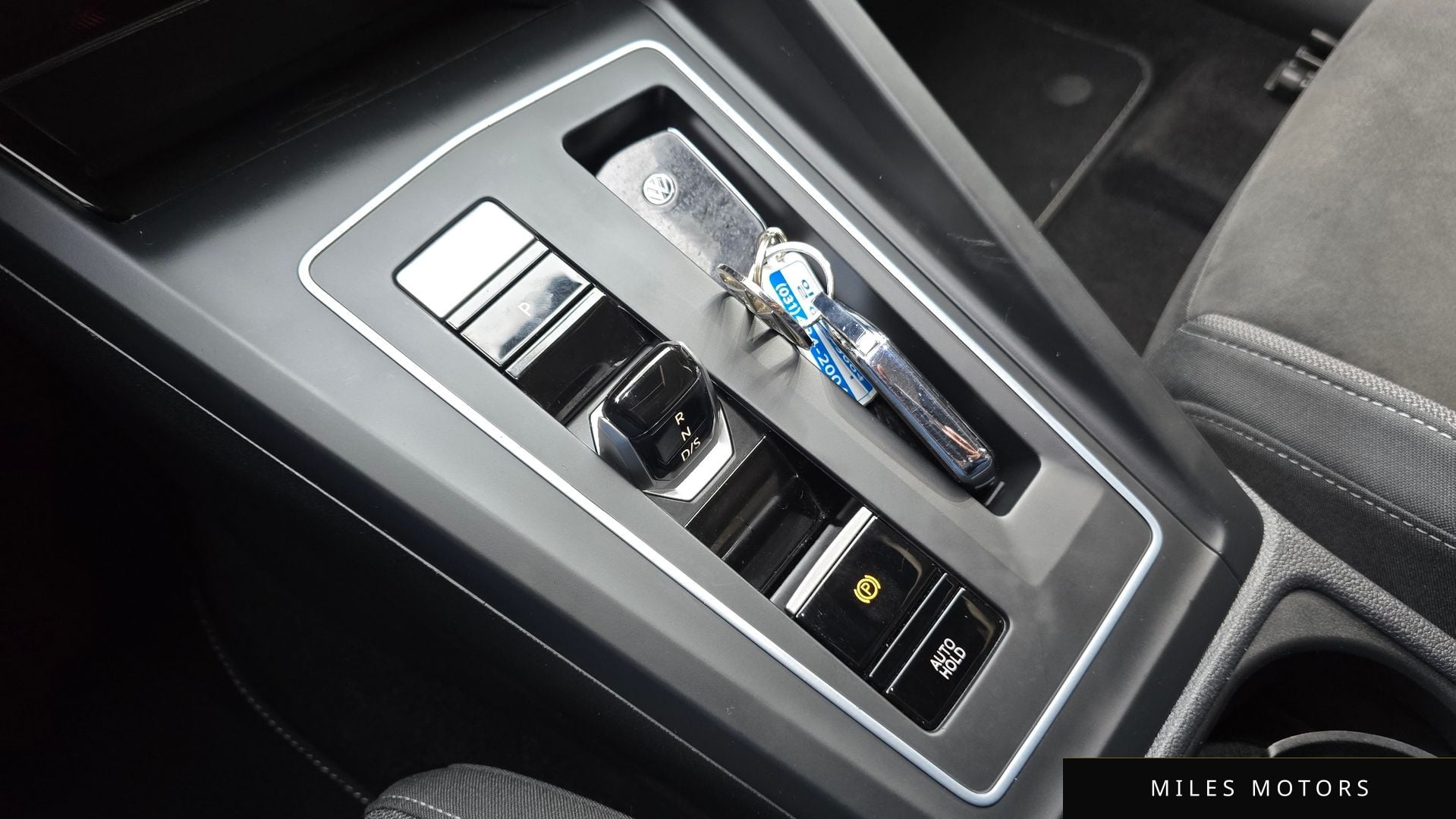 Volkswagen 골프 2022 — миниатюра 9