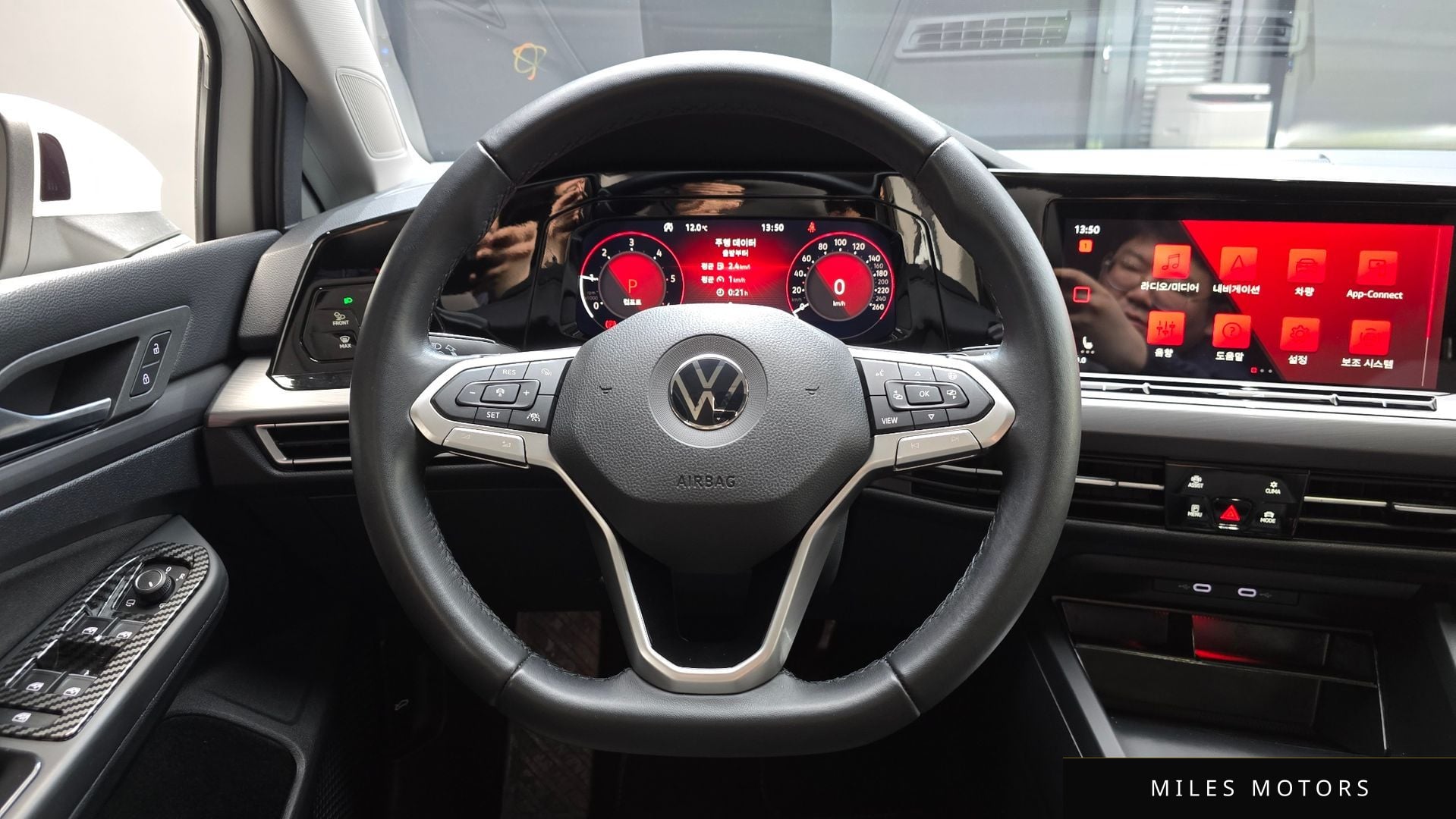Volkswagen 골프 2022 — миниатюра 13