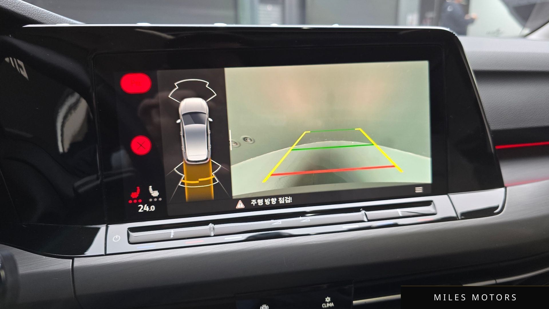 Volkswagen 골프 2022 — миниатюра 16