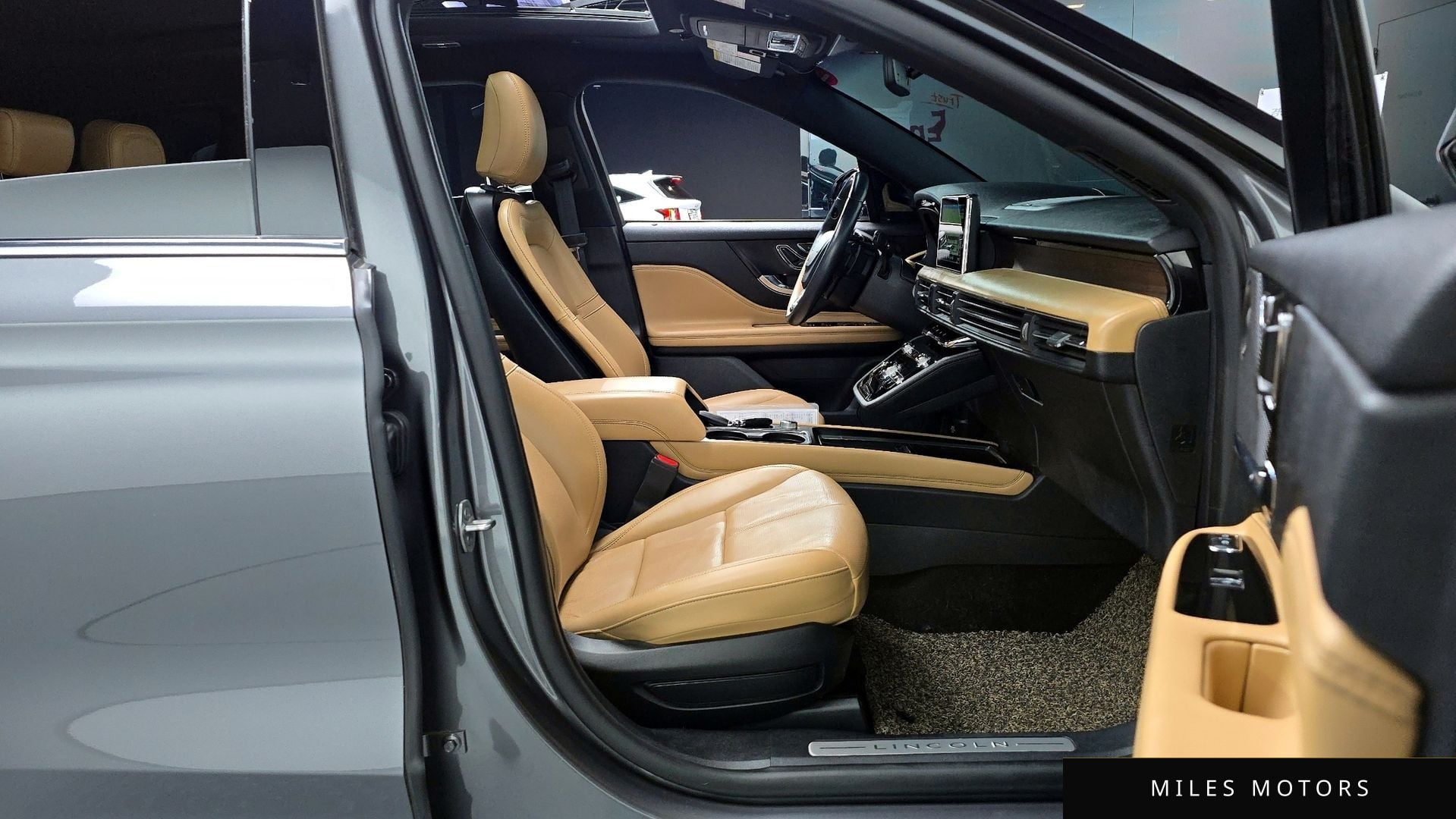 Lincoln 코세어 2021 — миниатюра 11