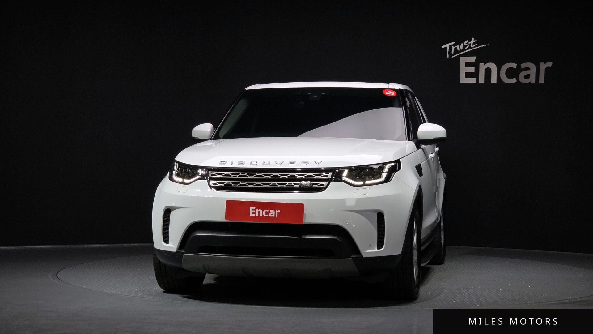 Land Rover Discovery 2019 — миниатюра 3