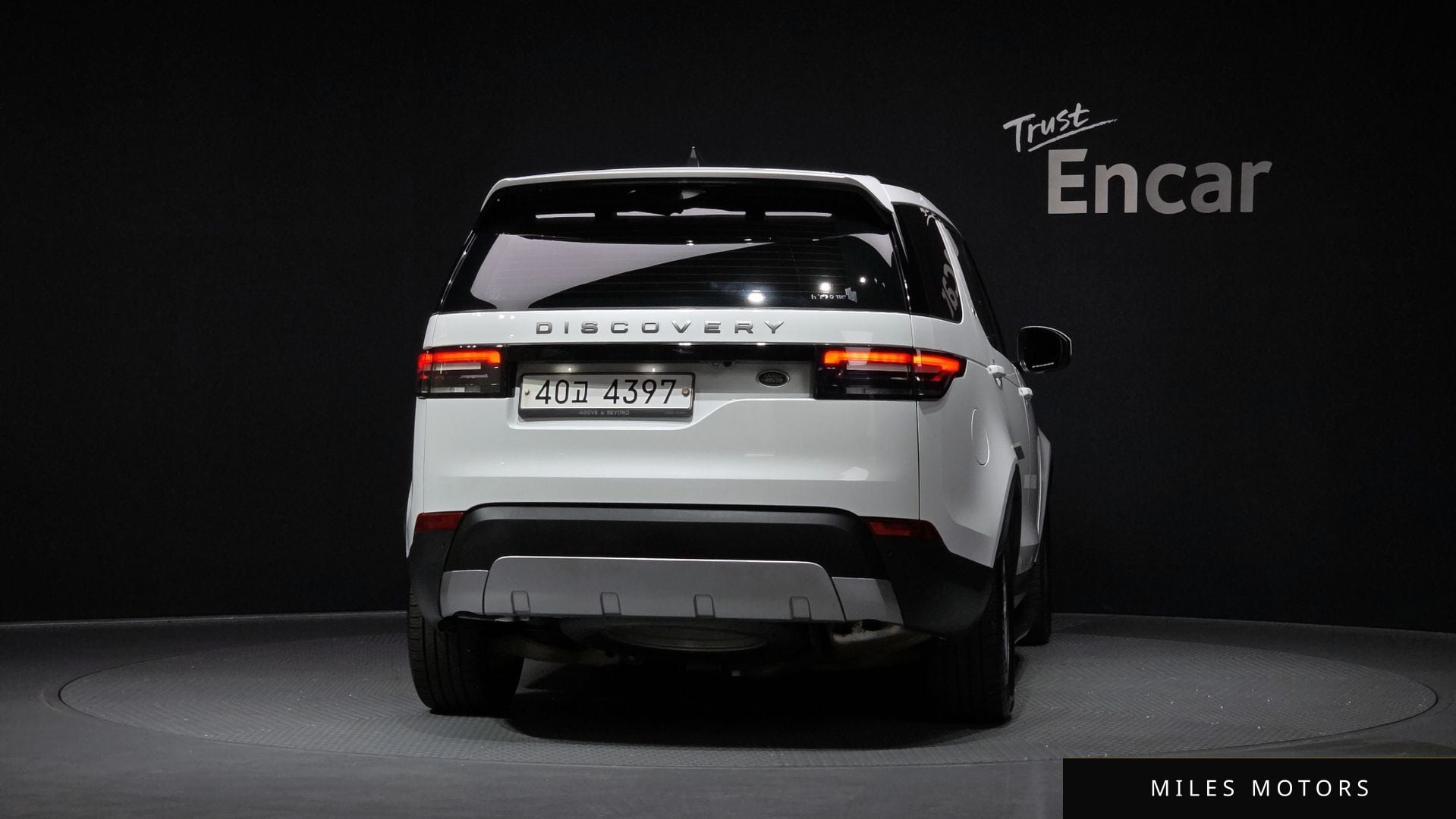 Land Rover Discovery 2019 — миниатюра 4