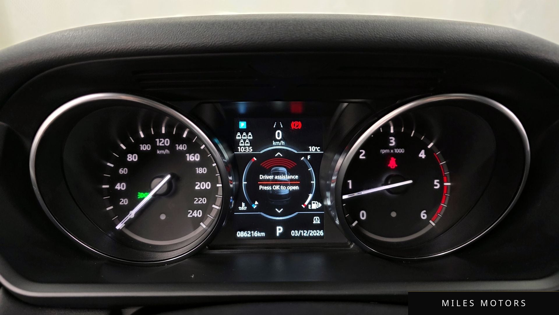 Land Rover Discovery 2019 — миниатюра 8