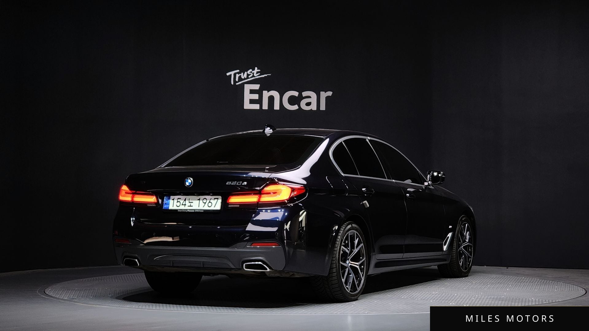 BMW 5 Series (G30) 2021 — миниатюра 2