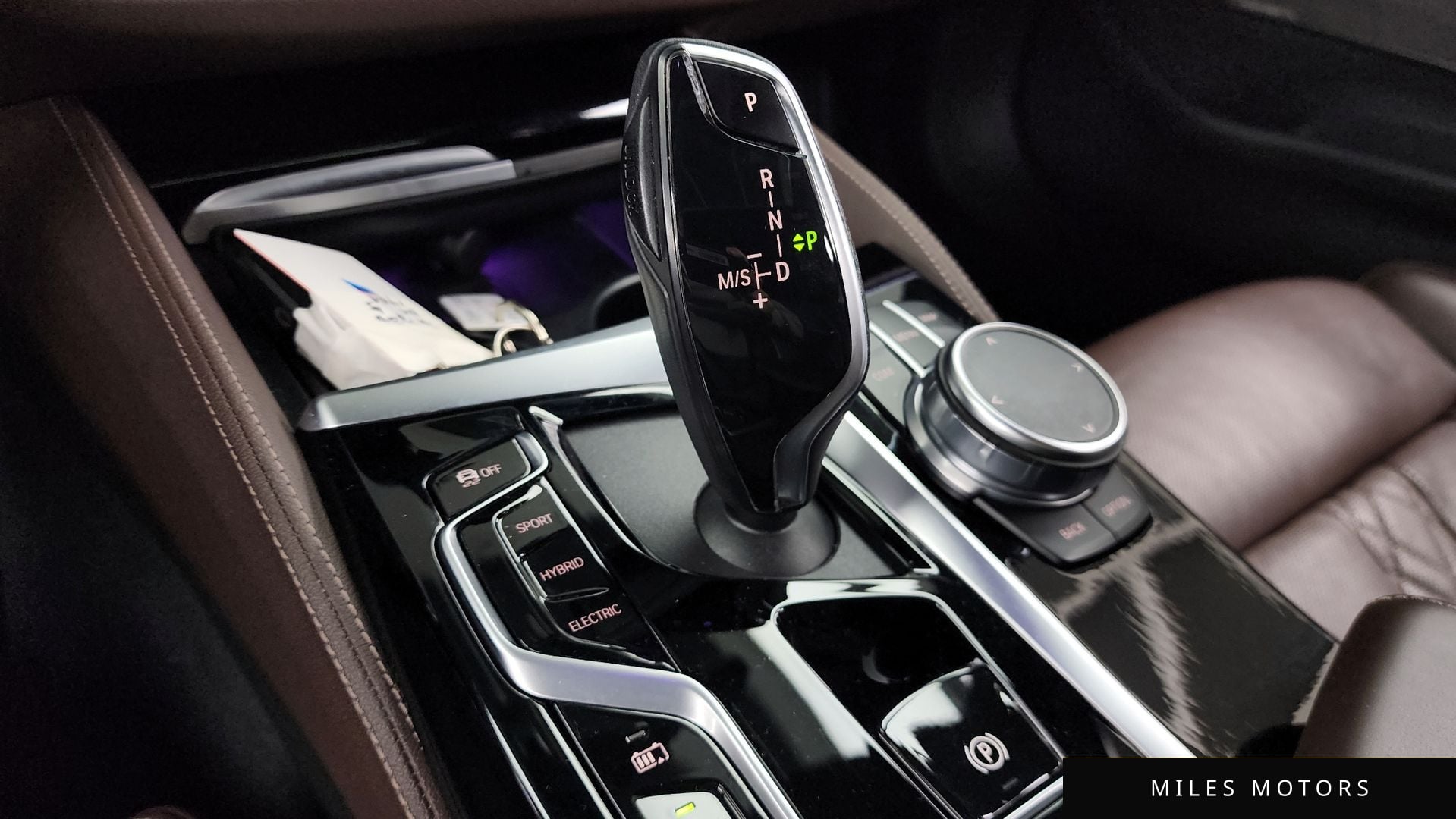 BMW 5 Series (G30) 2021 — миниатюра 9