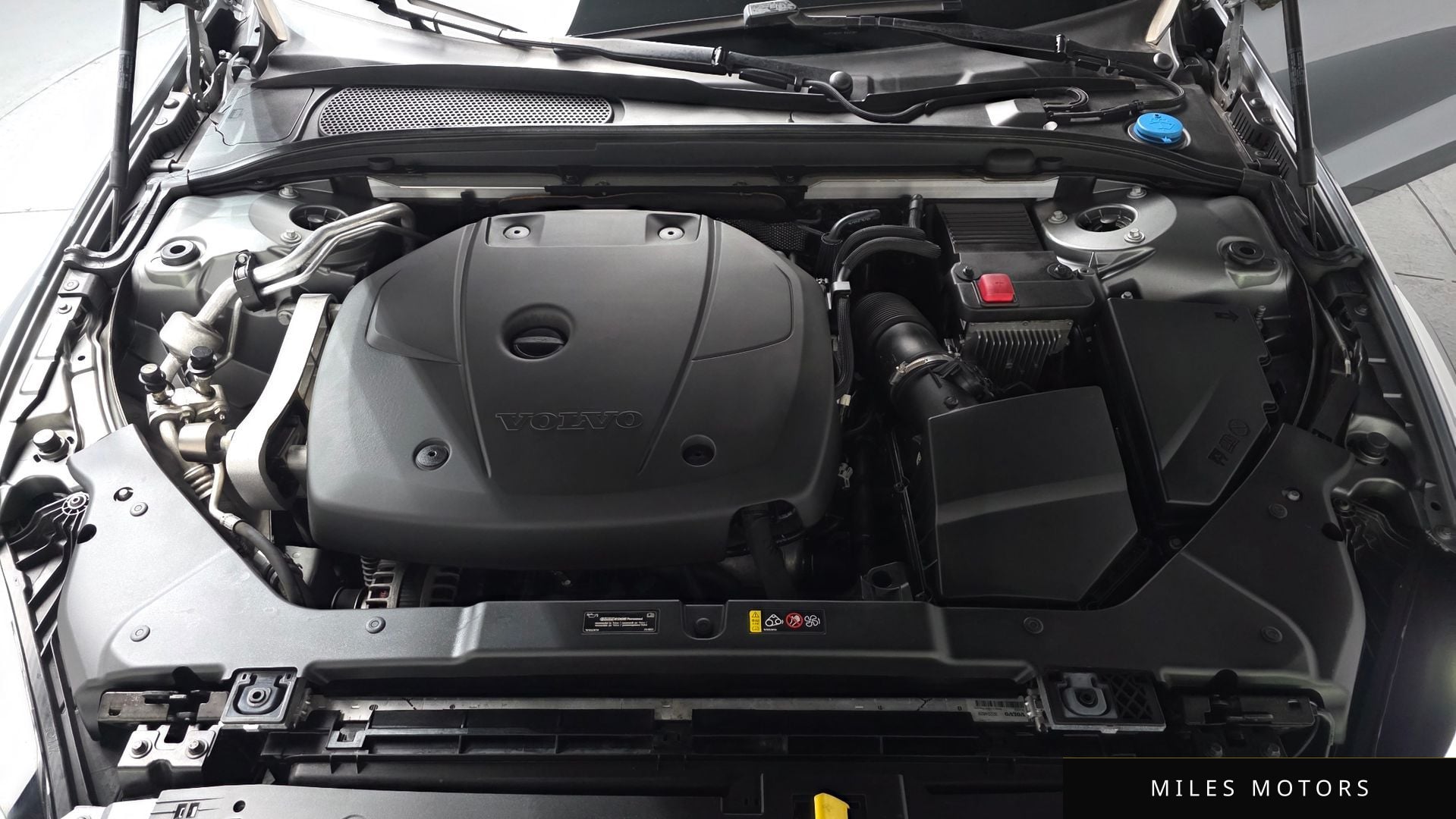 Volvo V60 2020 — миниатюра 5