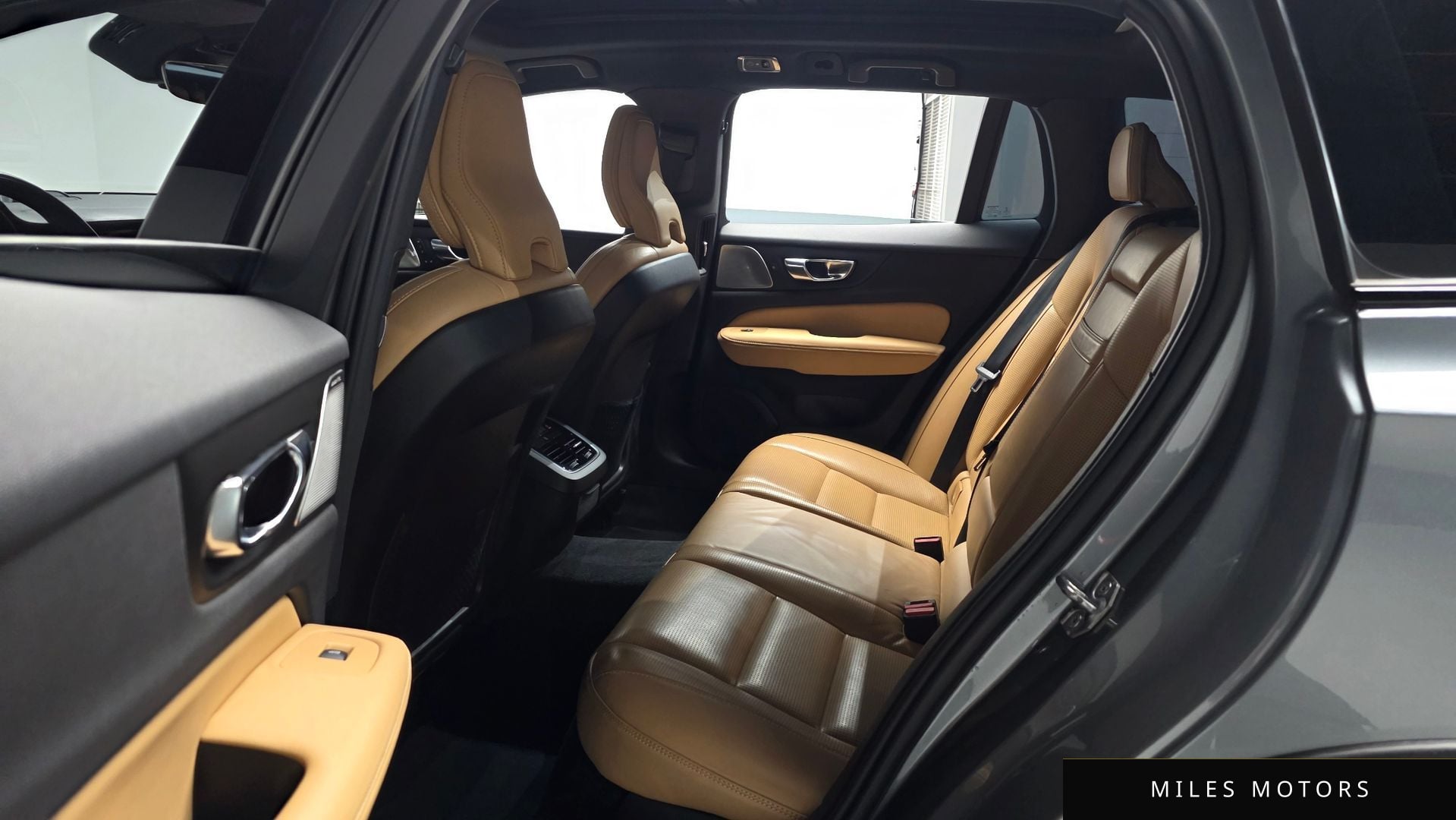 Volvo V60 2020 — миниатюра 12