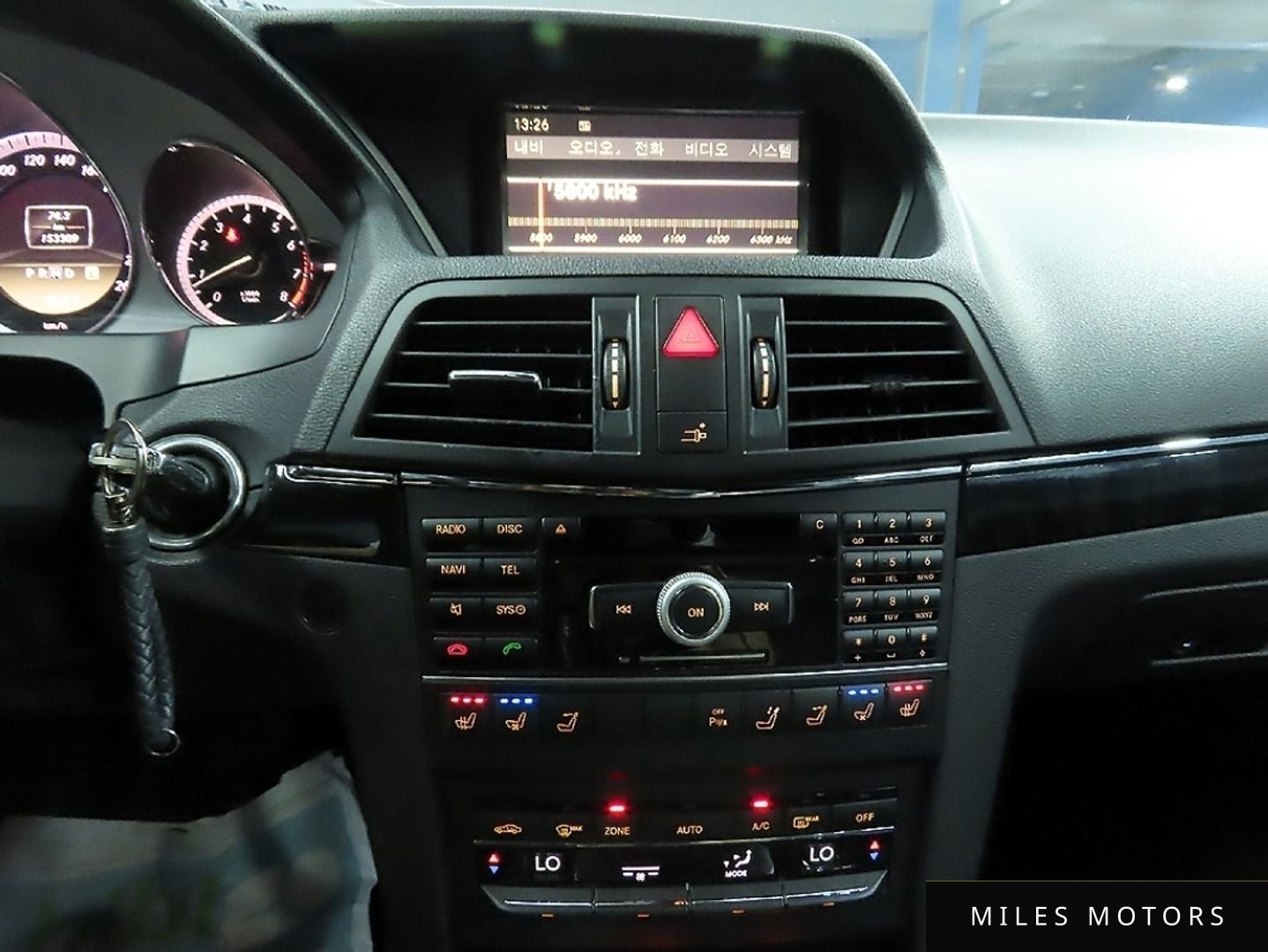 Mercedes-Benz E-Class W212 2012 — миниатюра 8