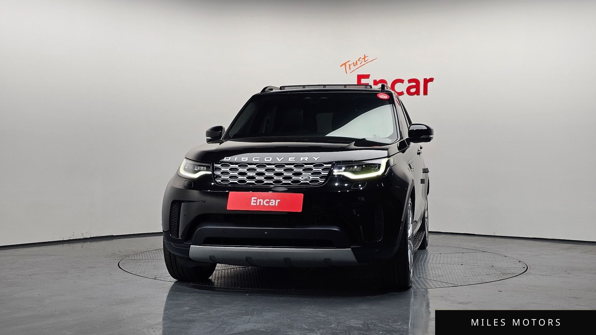 Land Rover Discovery 2023 — миниатюра 3