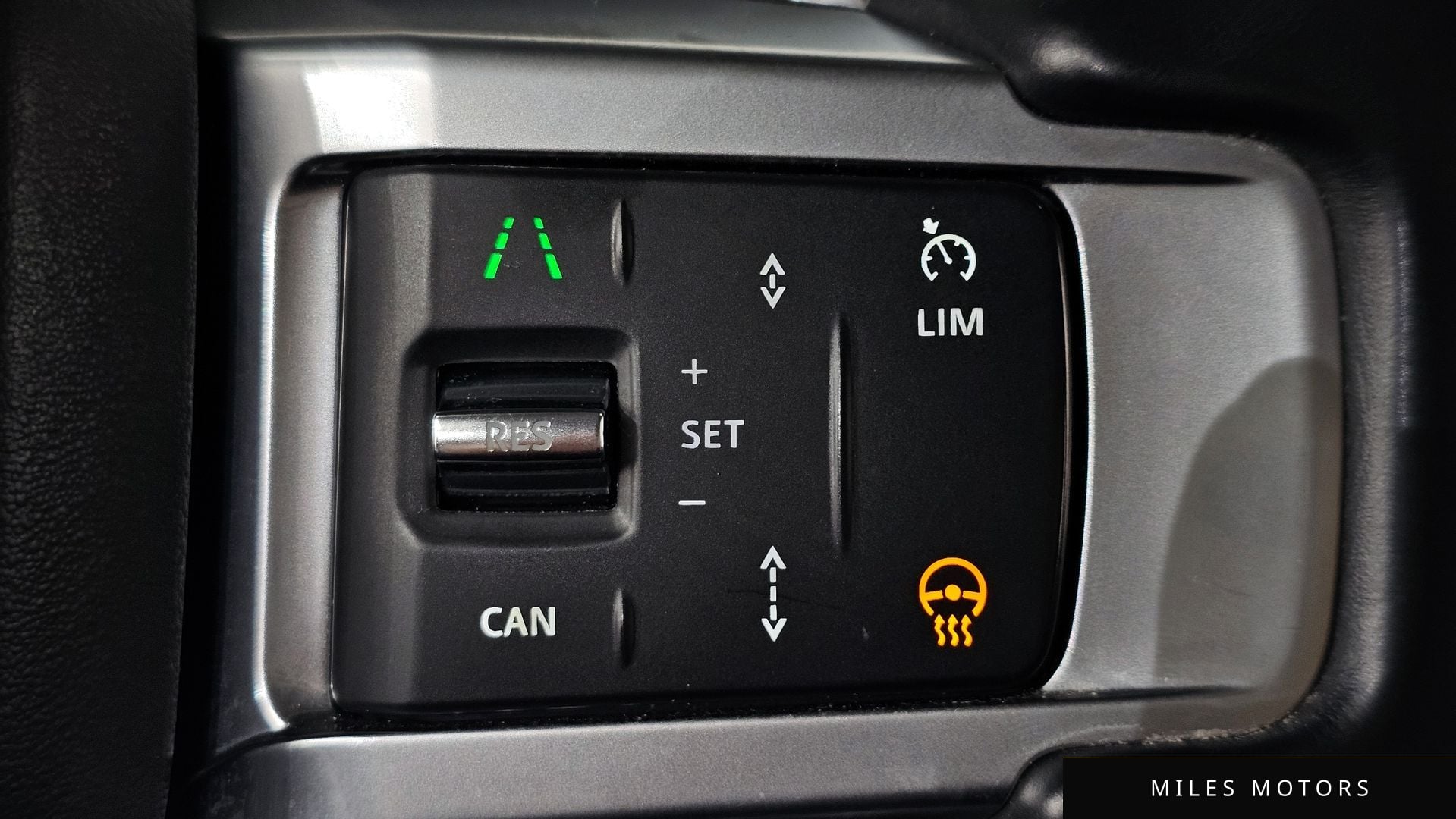Land Rover Discovery 2023 — миниатюра 17