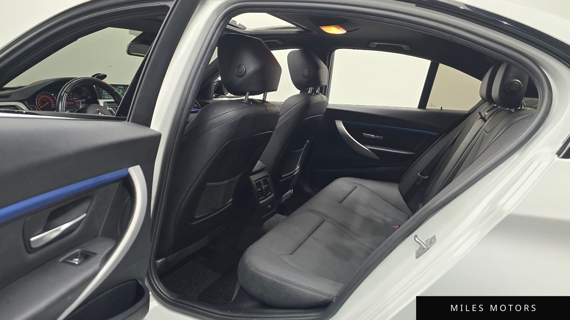 BMW 3 Series (F30) 2018 — миниатюра 12