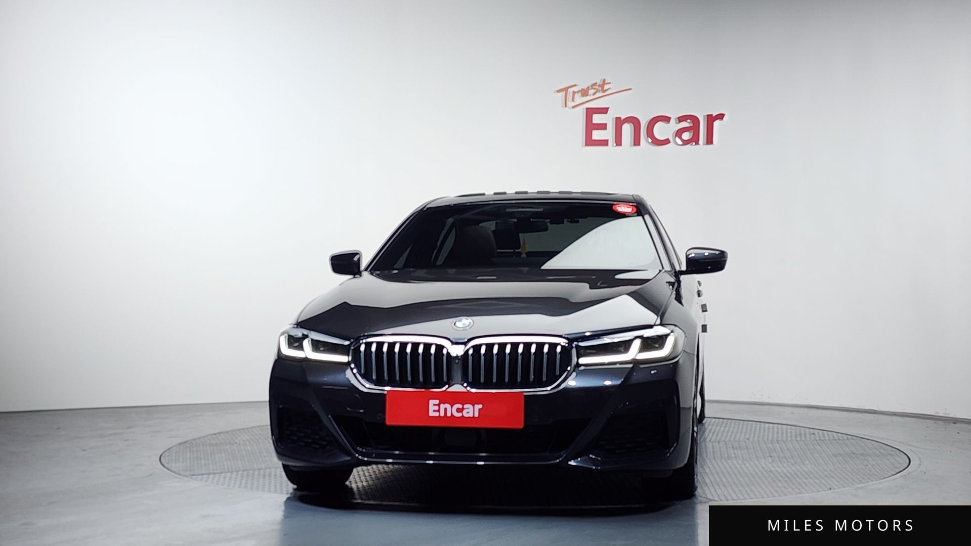 BMW 5 Series (G30) 2021 — миниатюра 3