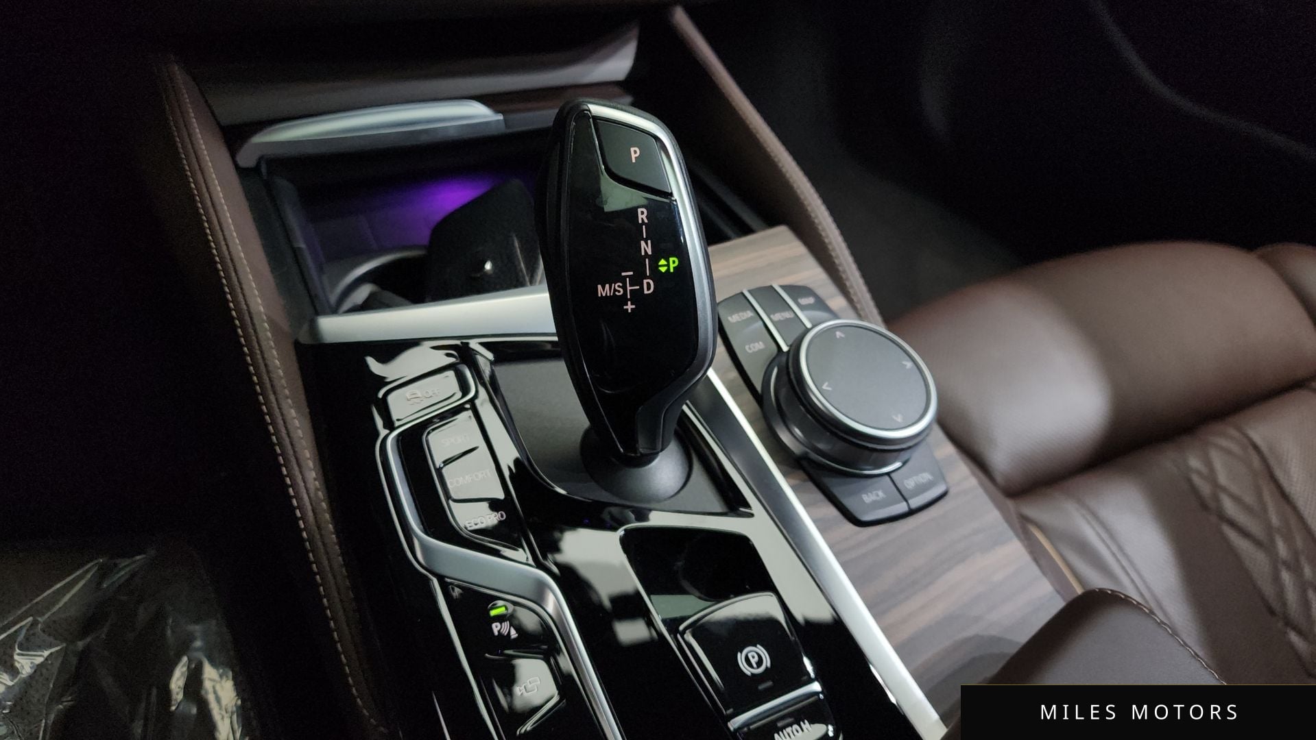 BMW 5 Series (G30) 2021 — миниатюра 9