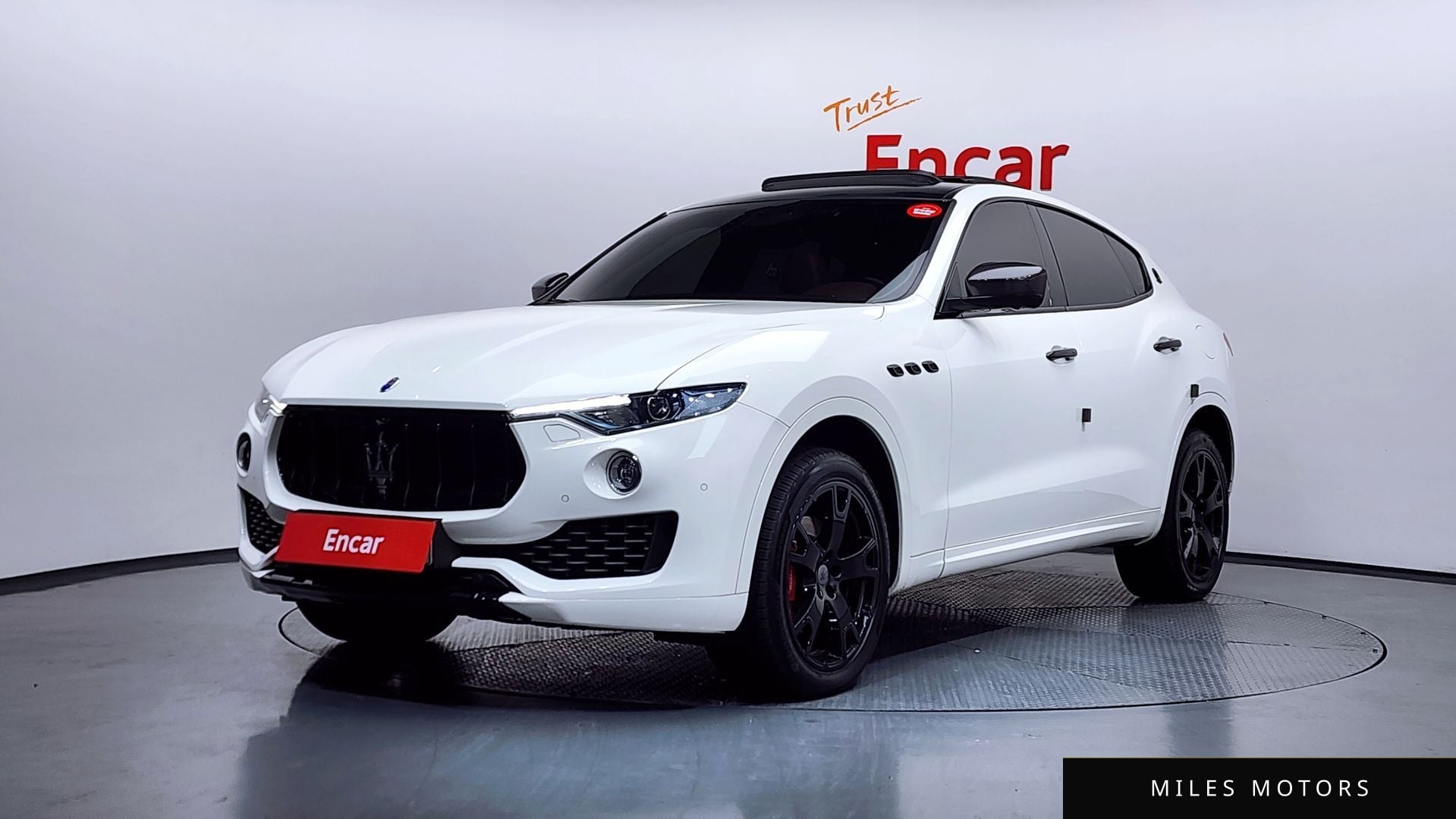 Maserati Levante 2018 — фото 1 из 12