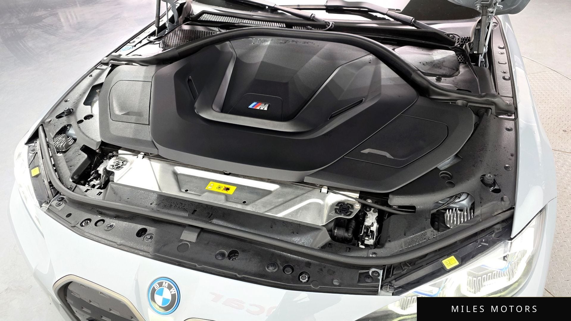 BMW i4 2022 — миниатюра 6
