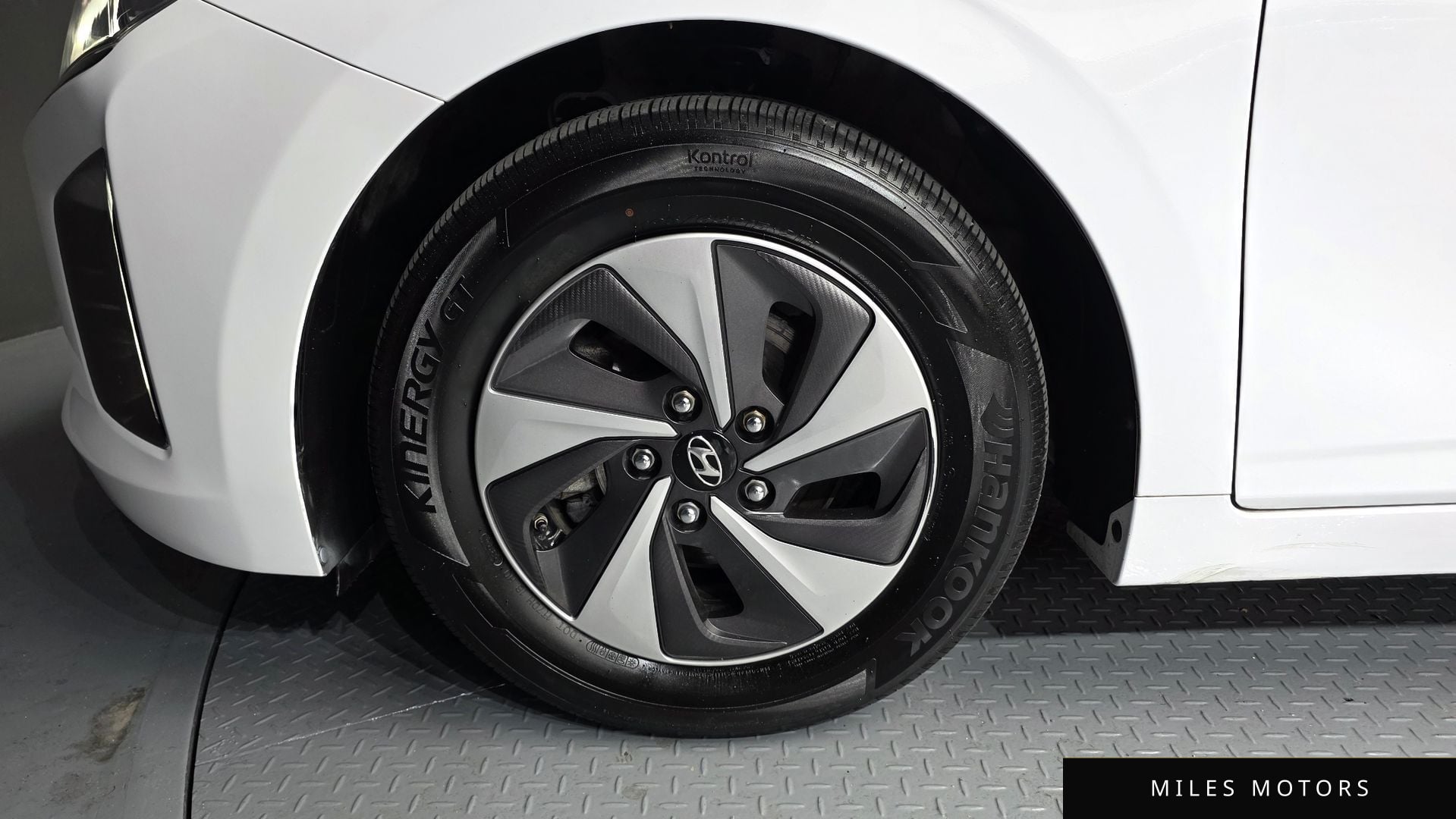 Hyundai Ioniq 2019 — миниатюра 5