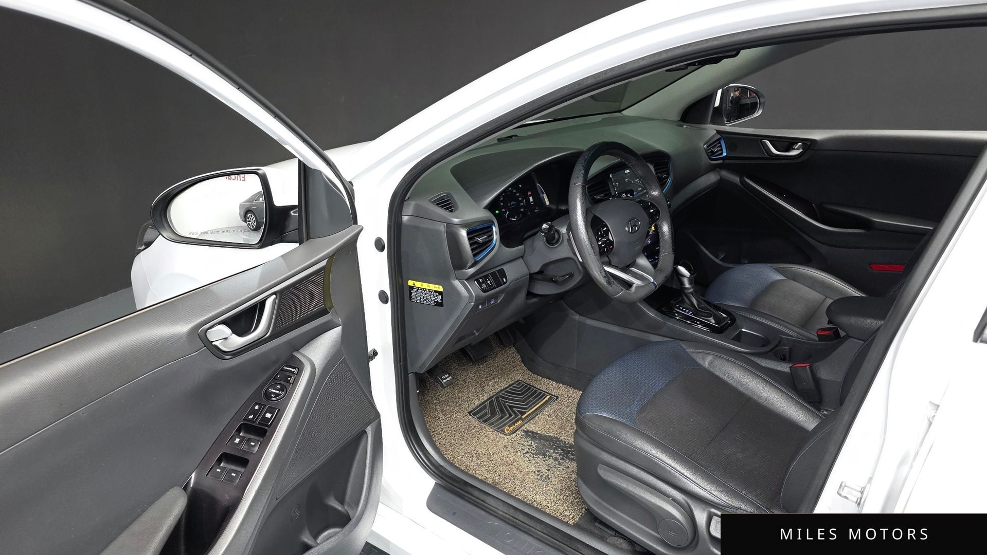 Hyundai Ioniq 2019 — миниатюра 11