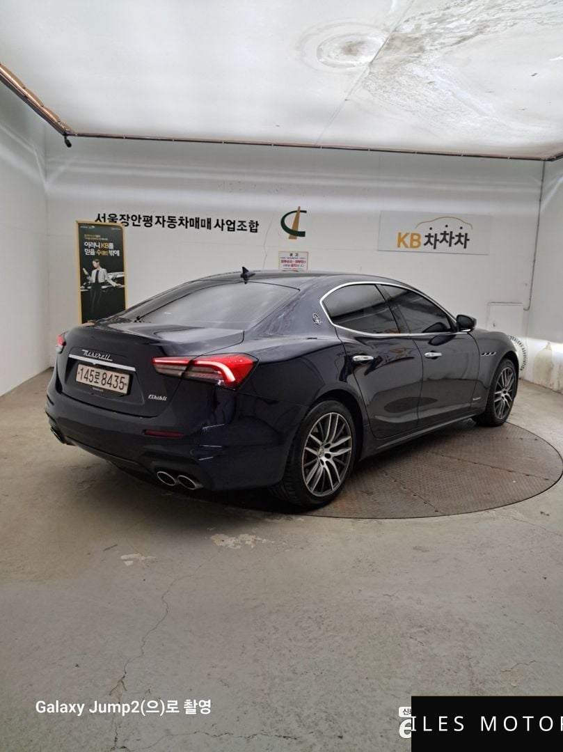 Maserati Ghibli 2021 — миниатюра 2